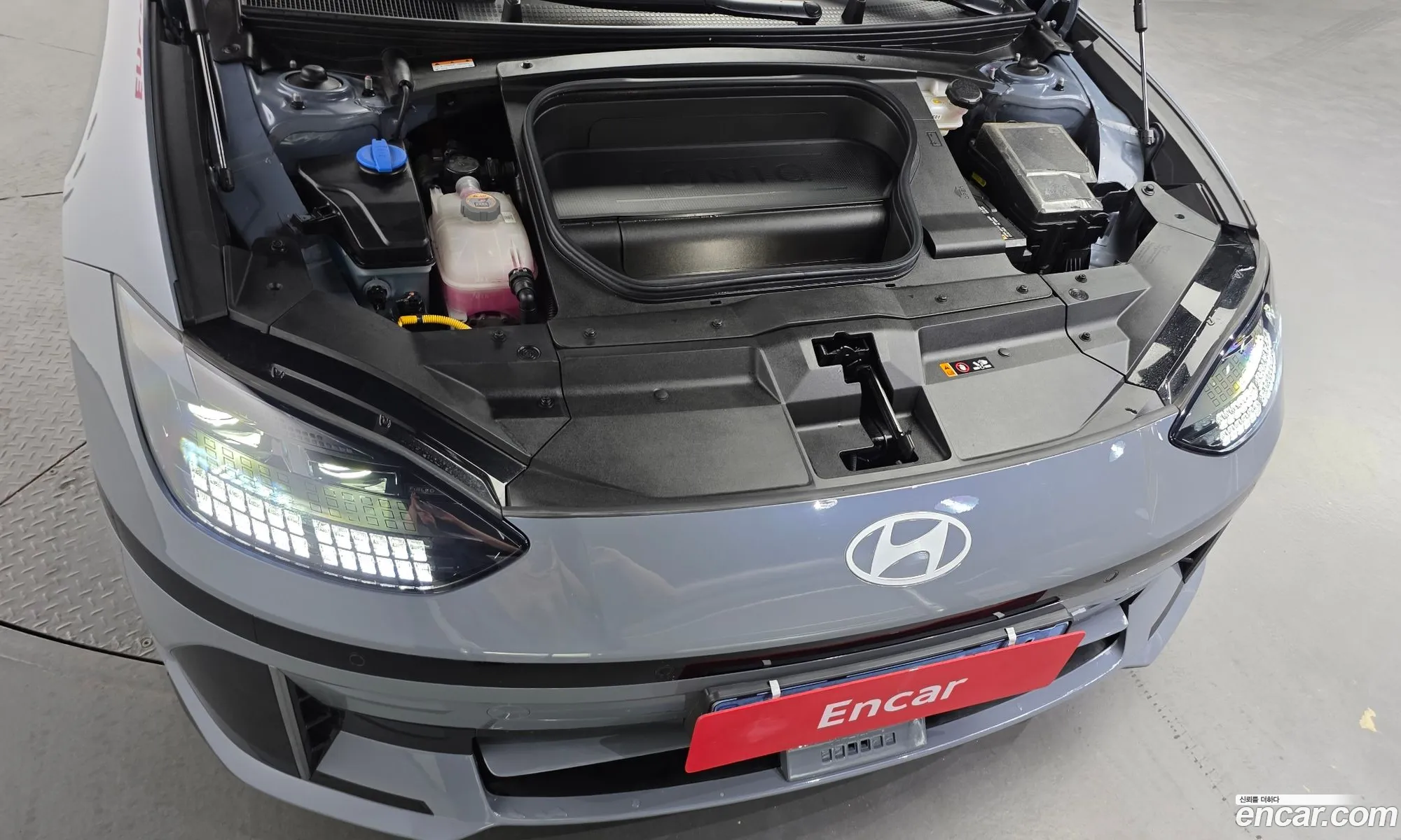 Hyundai Ioniq 6 2023 KMHM341CPPA044957 — 17