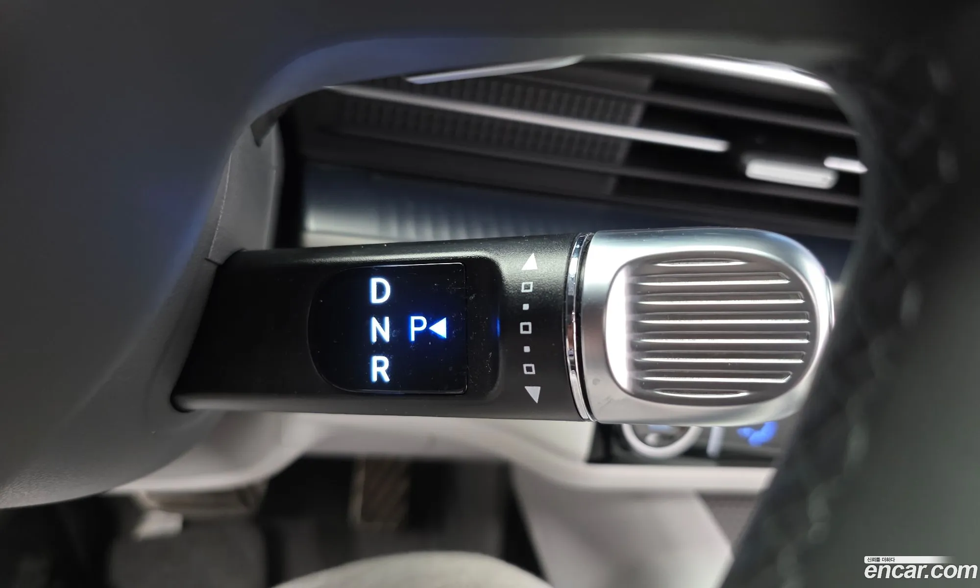 Hyundai Ioniq 6 2023 KMHM341CPPA044957 — 9