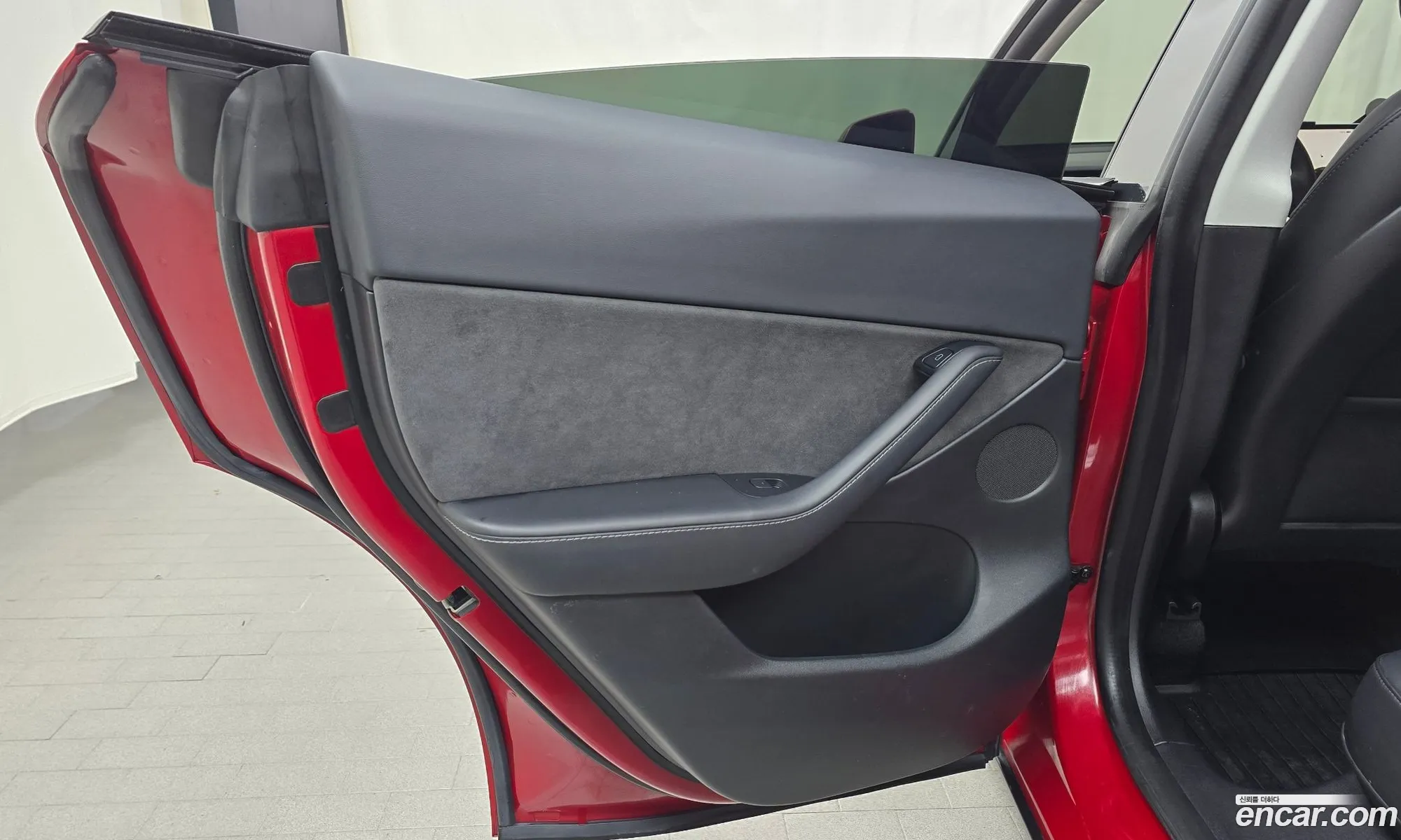 Tesla Model Y 2022 — 9