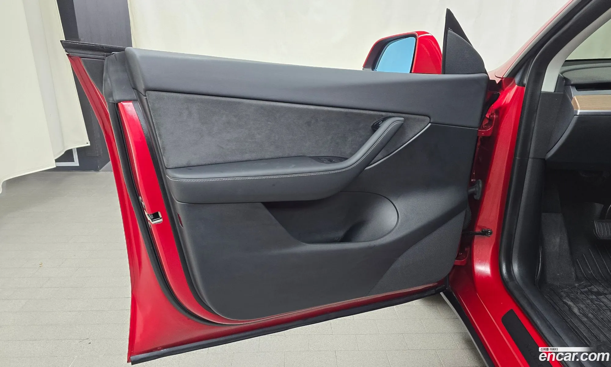 Tesla Model Y 2022 — 7
