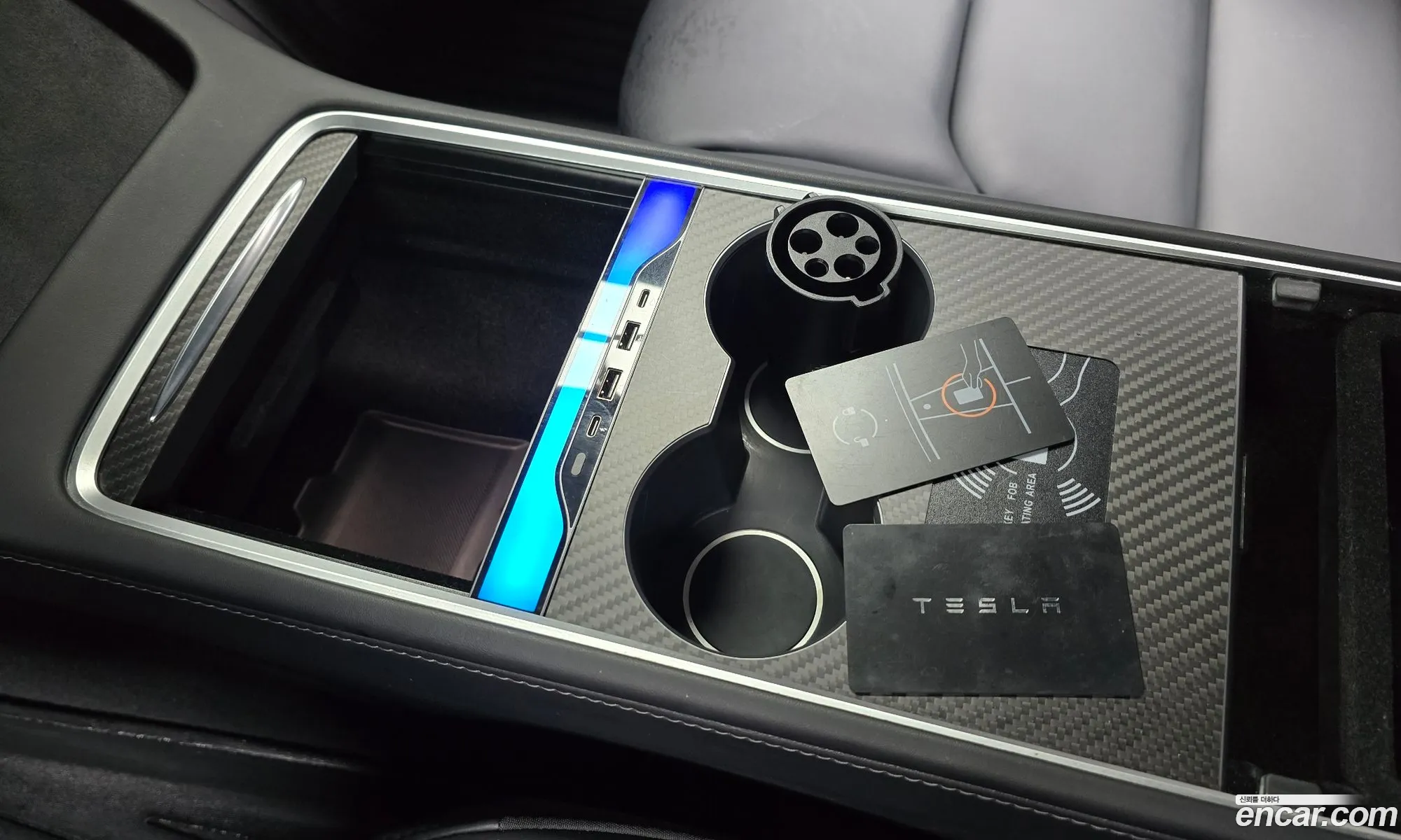 Tesla Model Y 2022 — 19