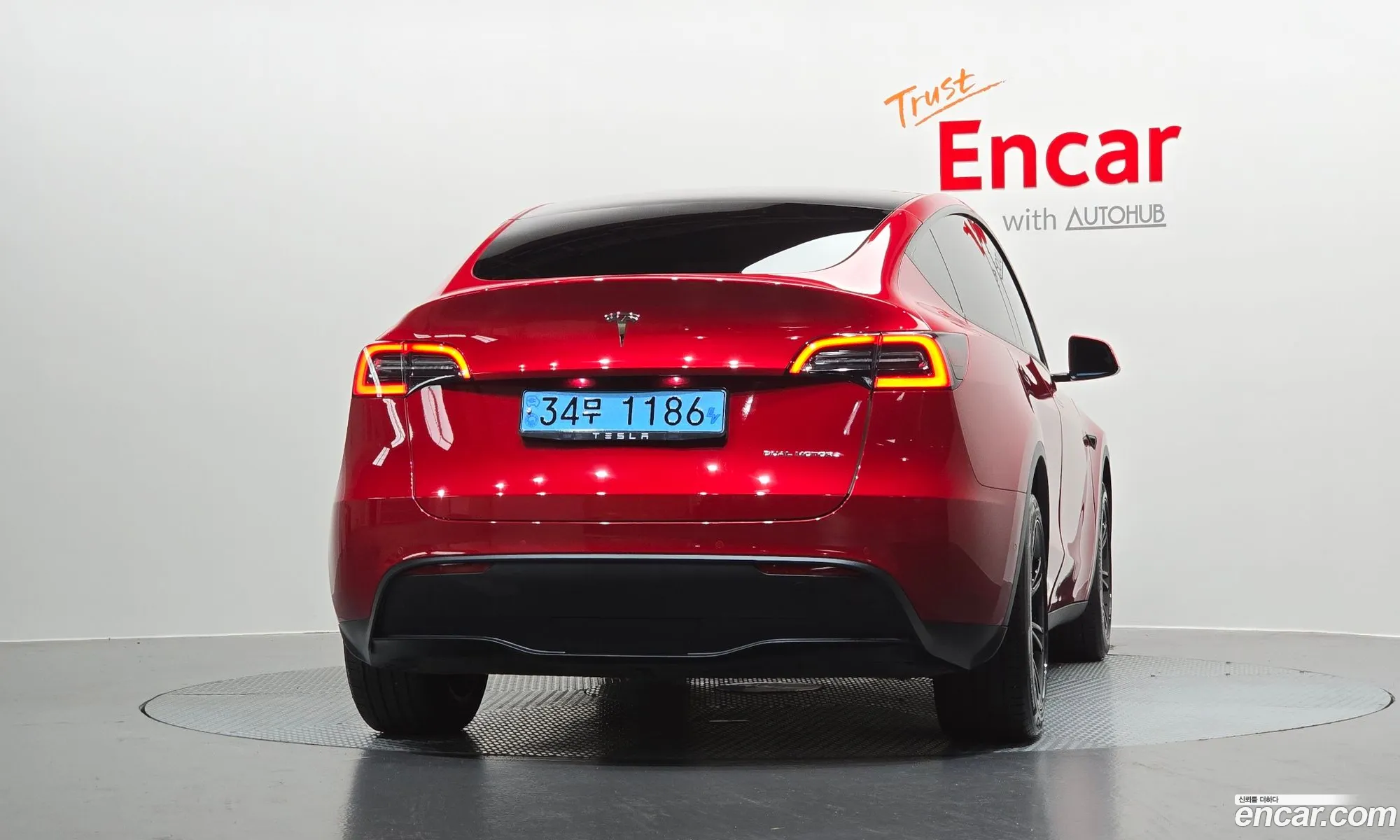 Tesla Model Y 2022 — 10