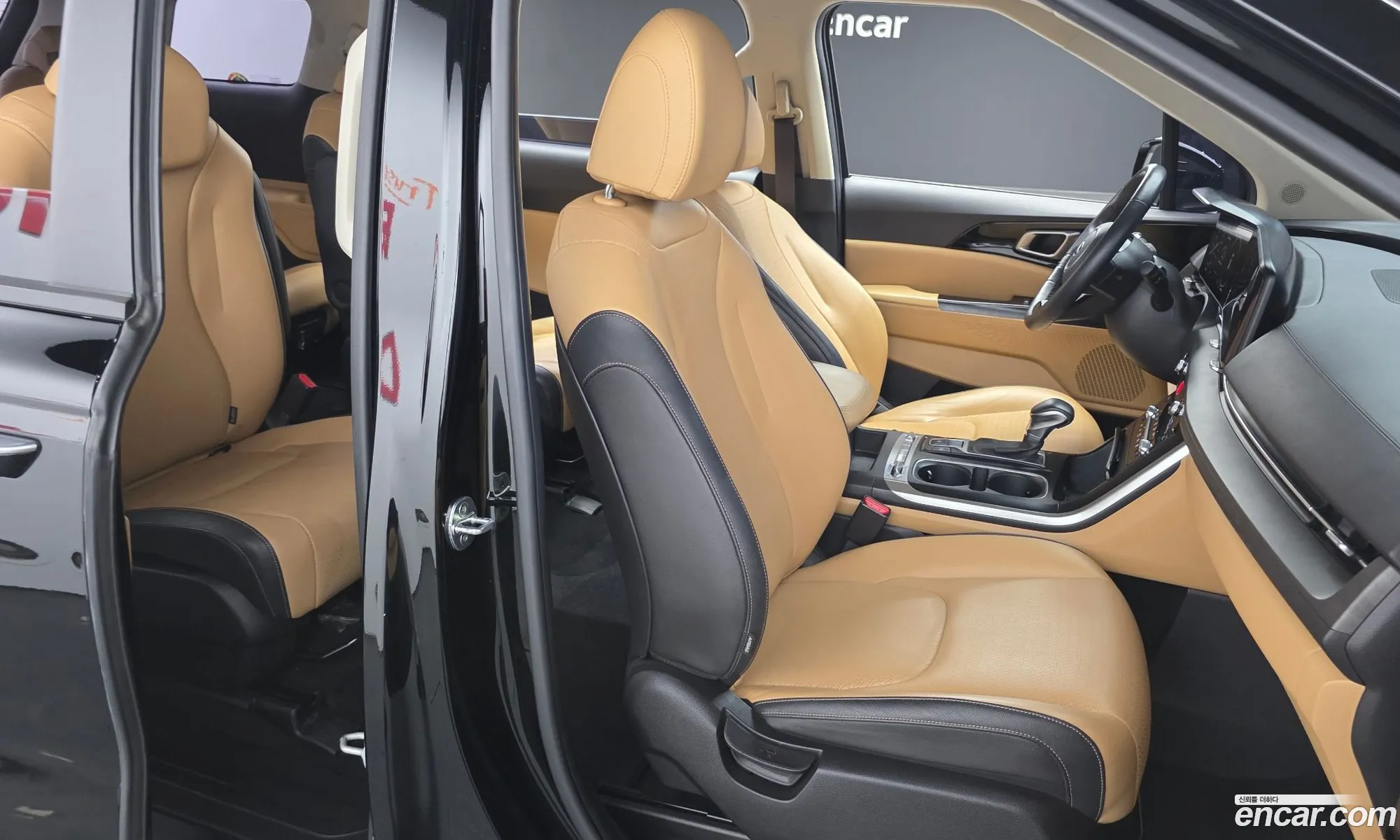 Kia Carnival 2021 — 28