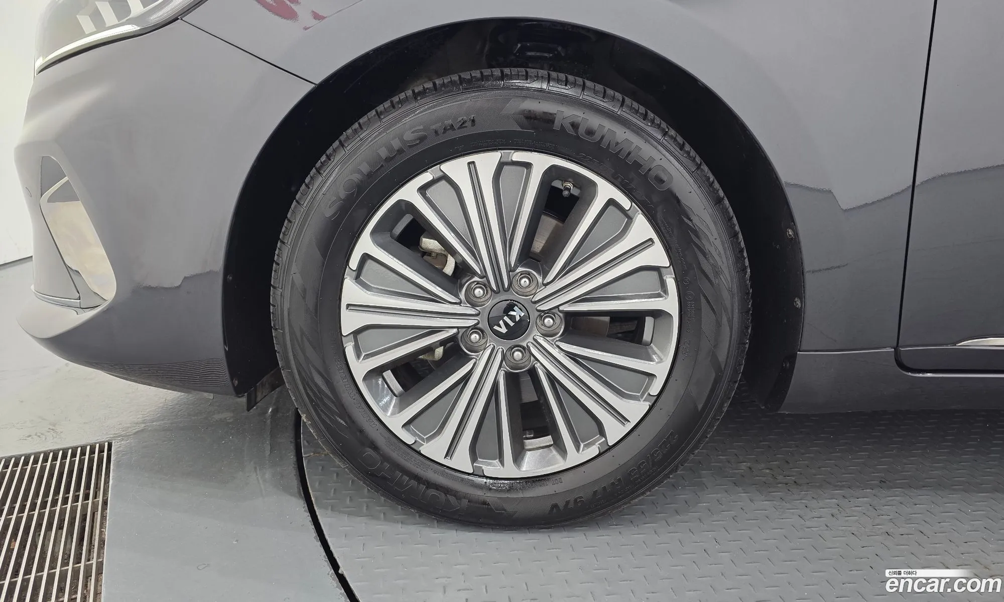 Kia K7 Premier Hybrid 2019 — 16
