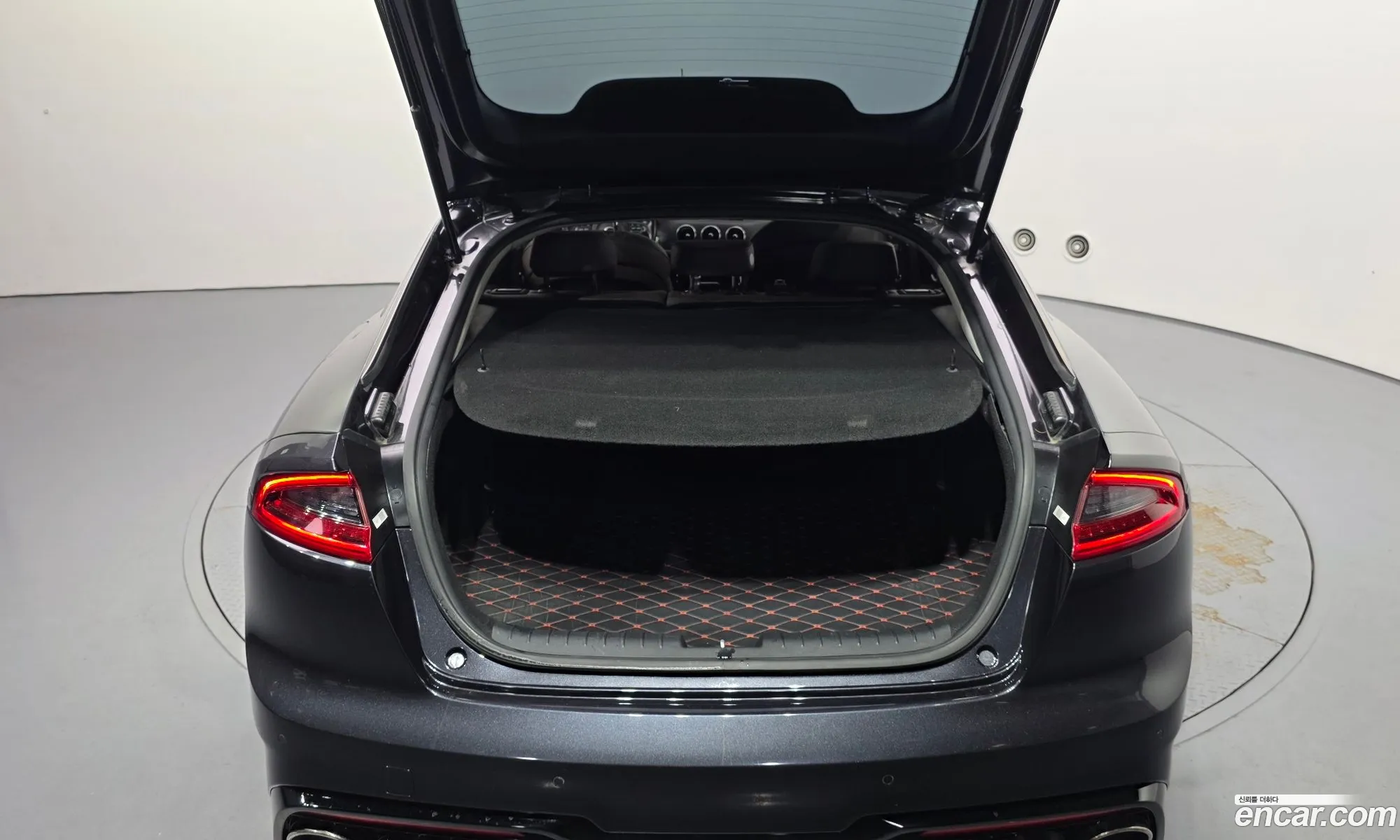 Kia Stinger 2017 KNAE251ADJS002166 — 18