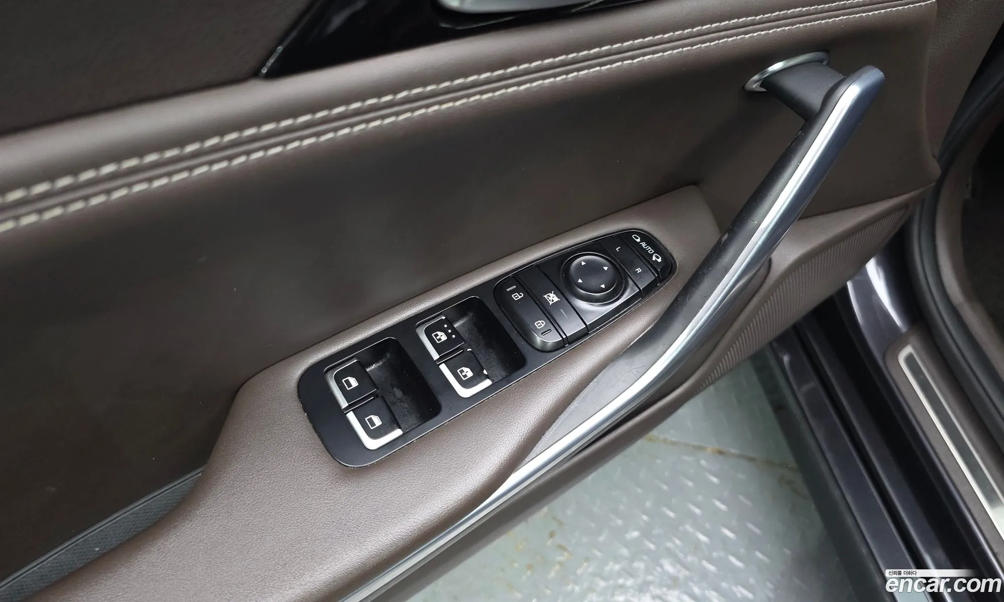 Kia Stinger 2017 KNAE251ADJS002166 — 25