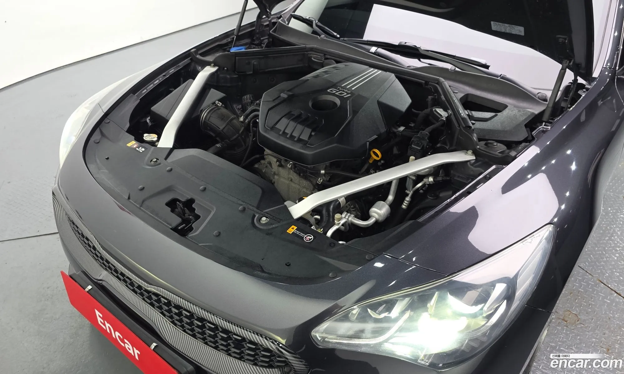 Kia Stinger 2017 KNAE251ADJS002166 — 9