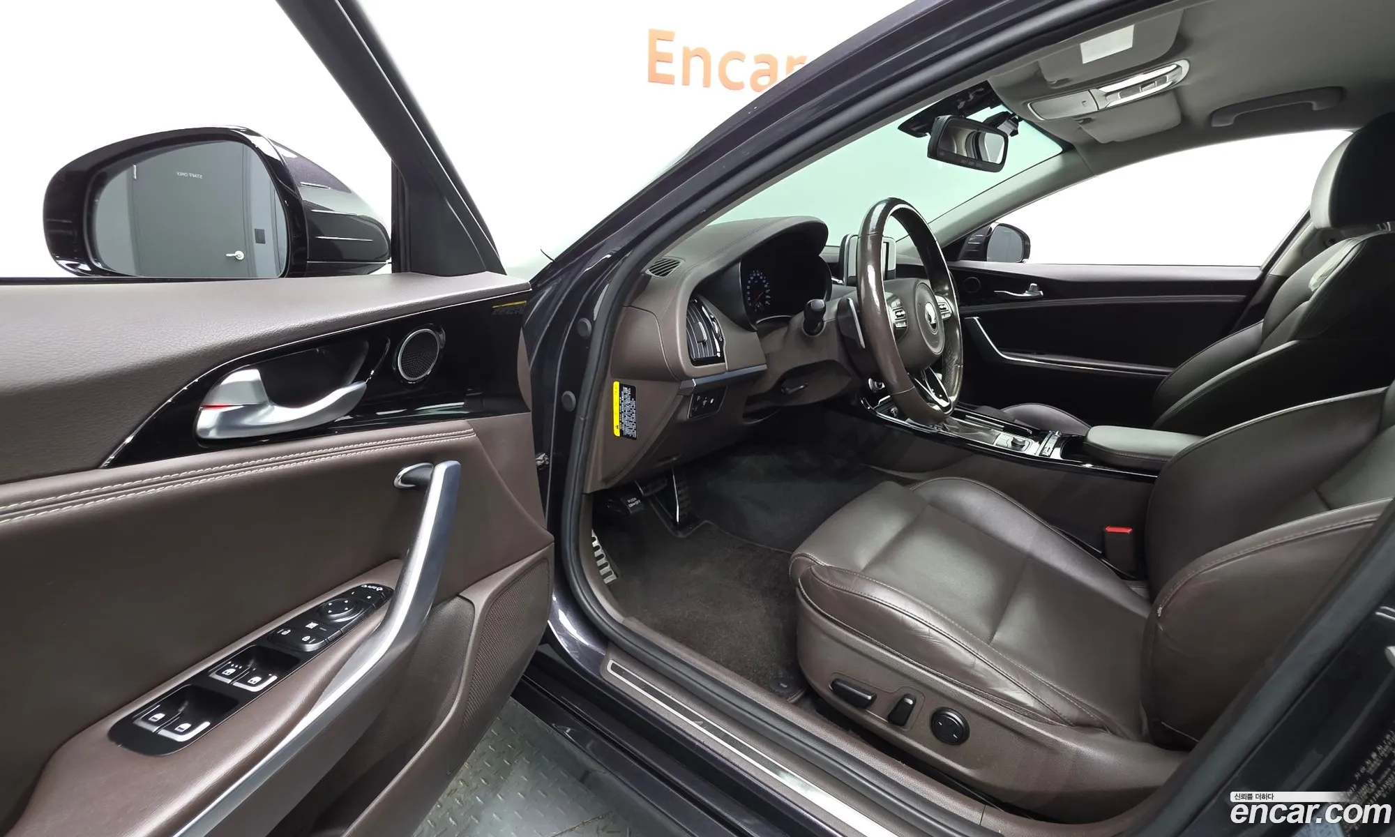 Kia Stinger 2017 KNAE251ADJS002166 — 22