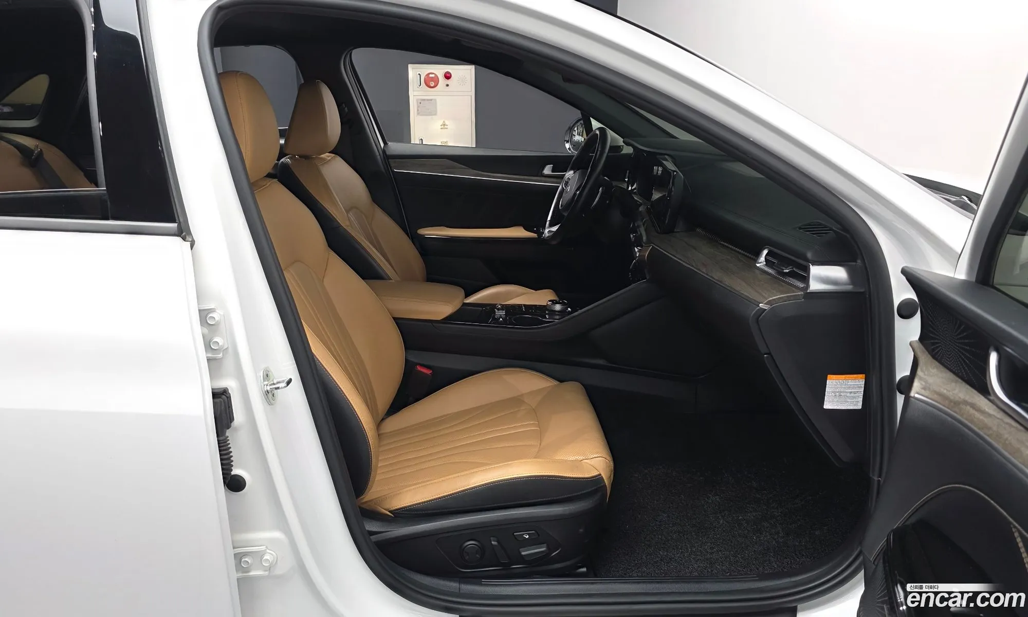 Kia K5 Hybrid 2020 — 11