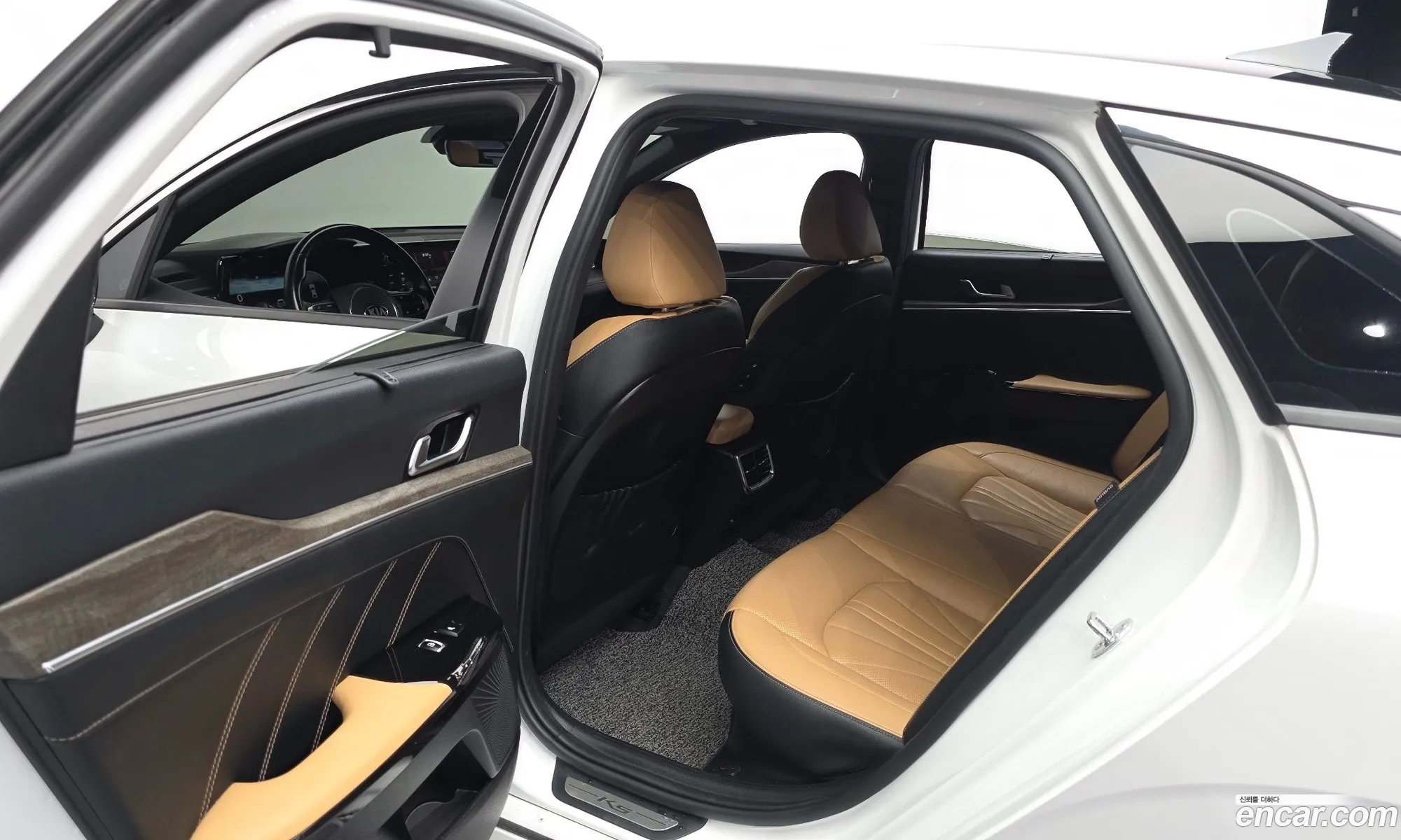 Kia K5 Hybrid 2020 — 14