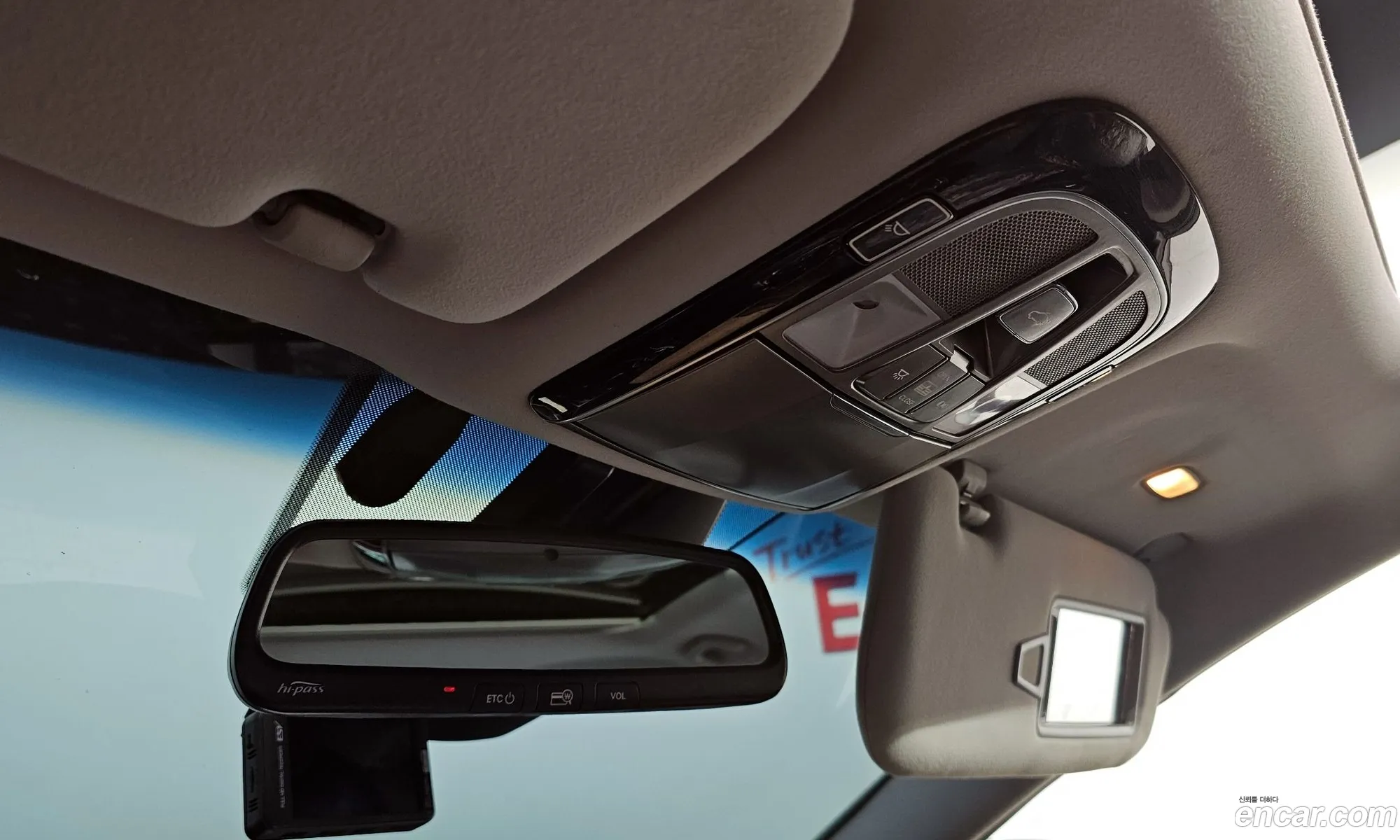 Hyundai Grandeur HG 2015 — 15