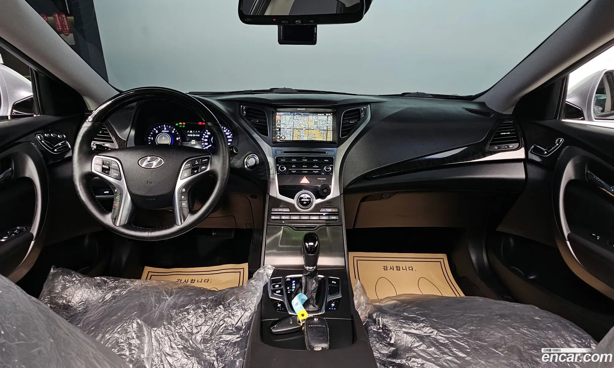 Hyundai Grandeur HG 2015 — 11