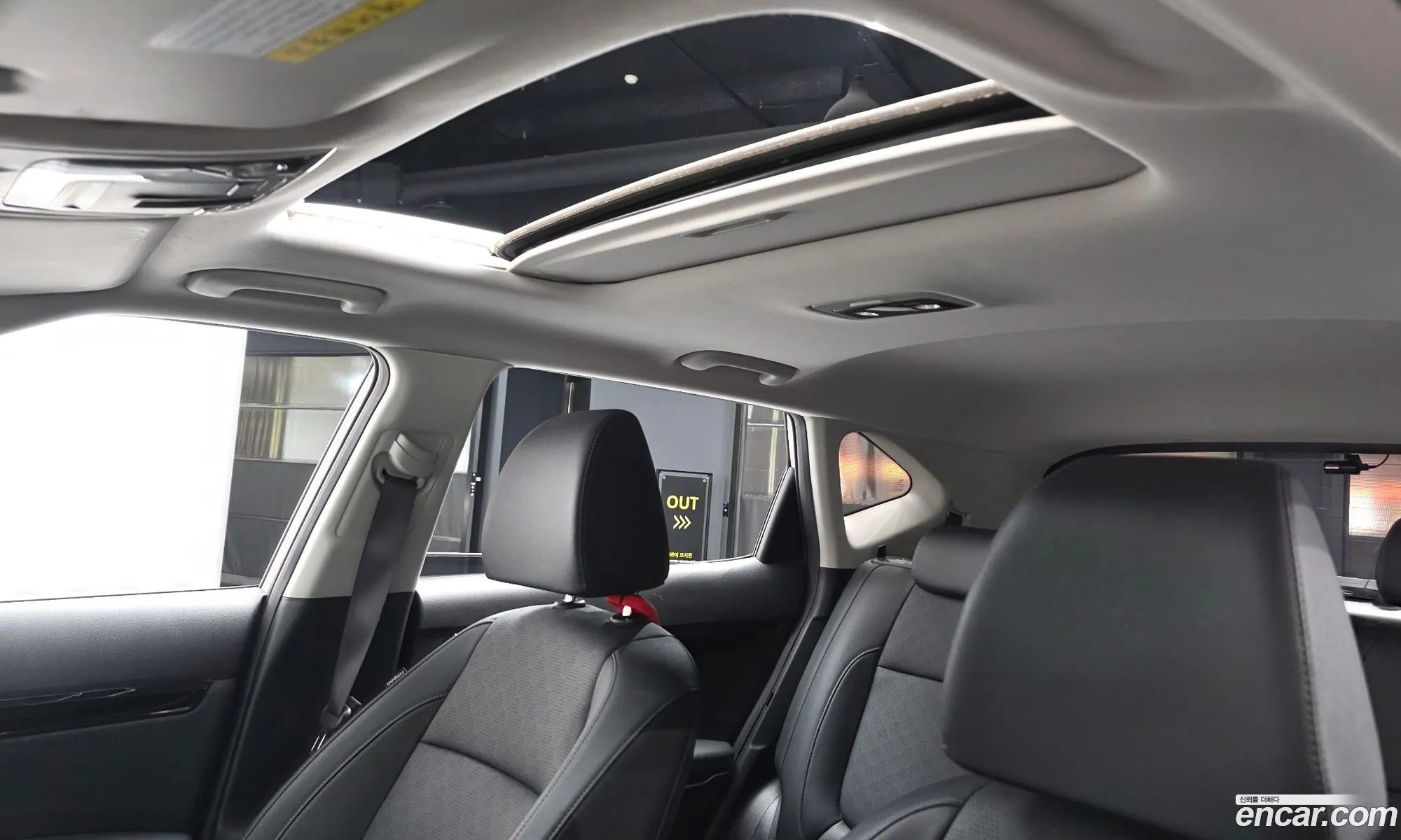 Kia Seltos 2019 KNAET812GLK019381 — 8