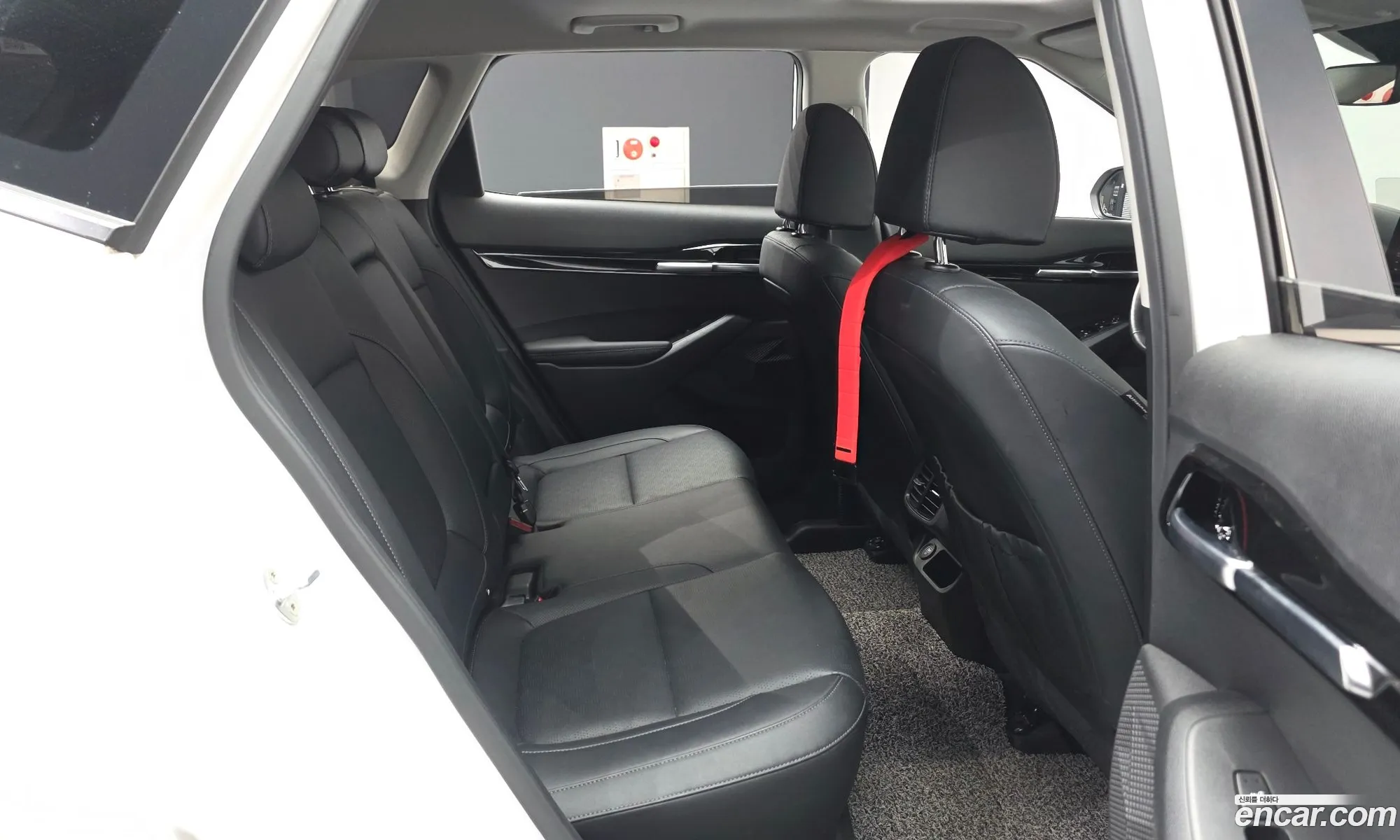 Kia Seltos 2019 KNAET812GLK019381 — 18