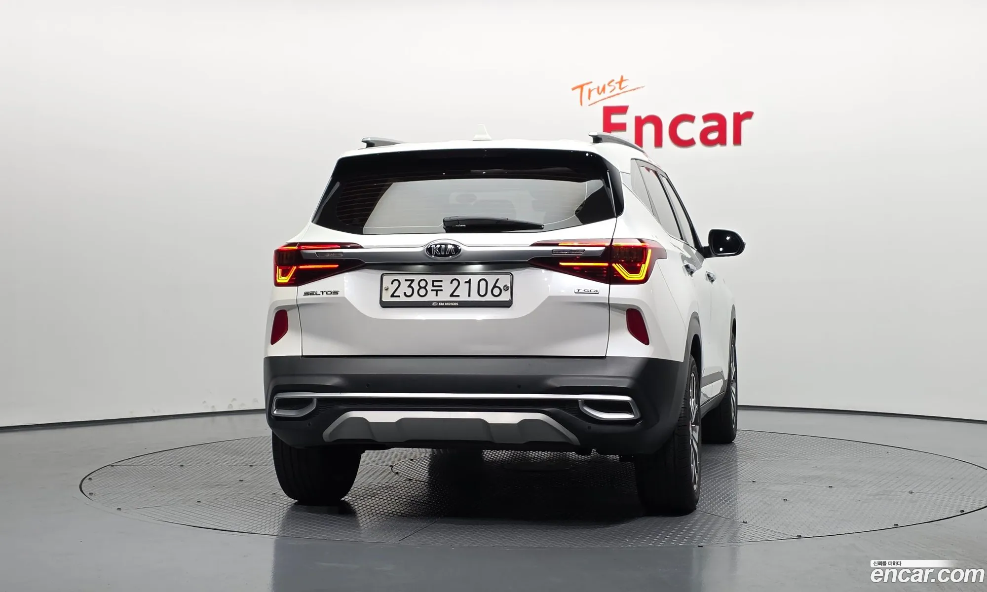 Kia Seltos 2019 KNAET812GLK019381 — 10