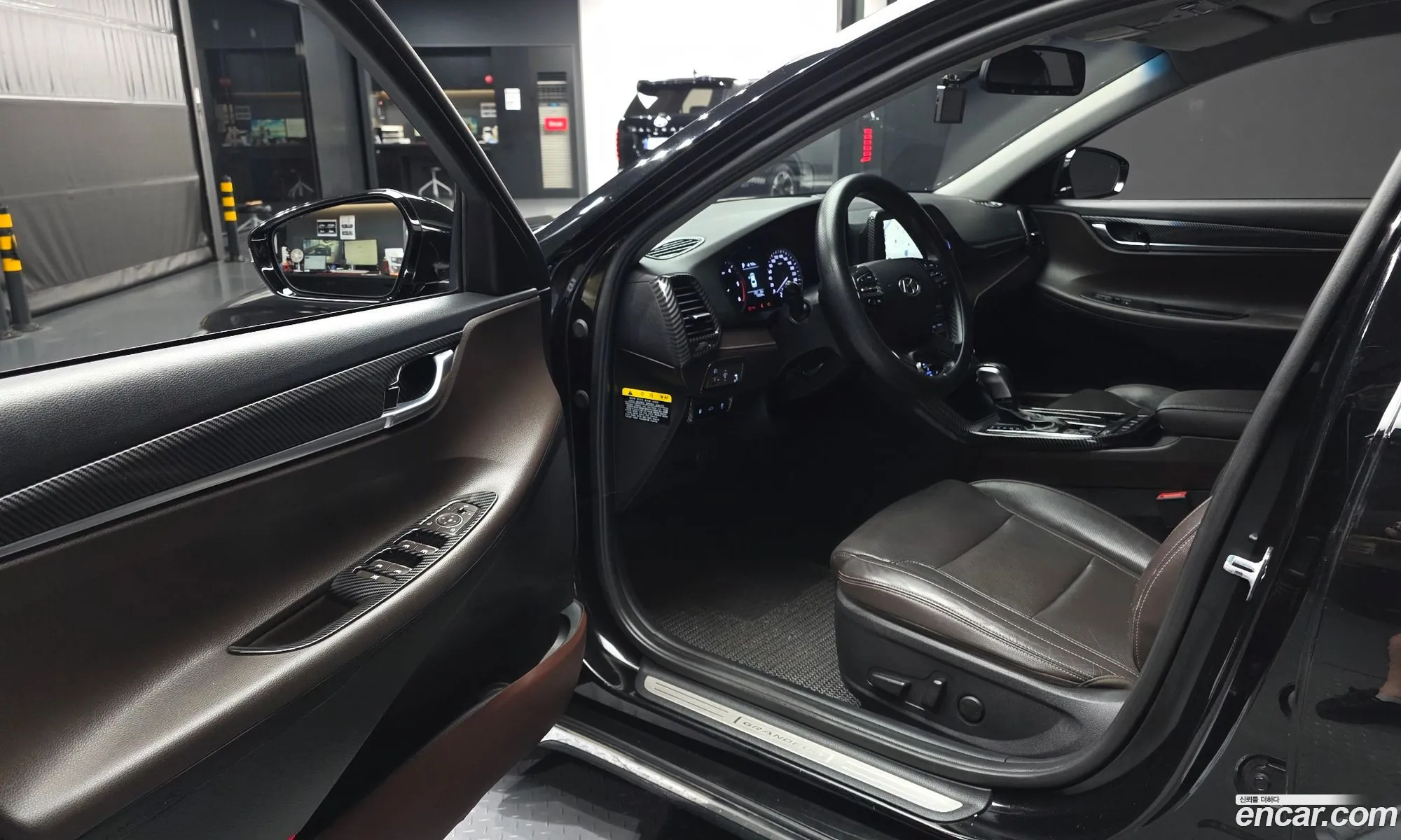 Hyundai Grandeur IG 2018 — 30