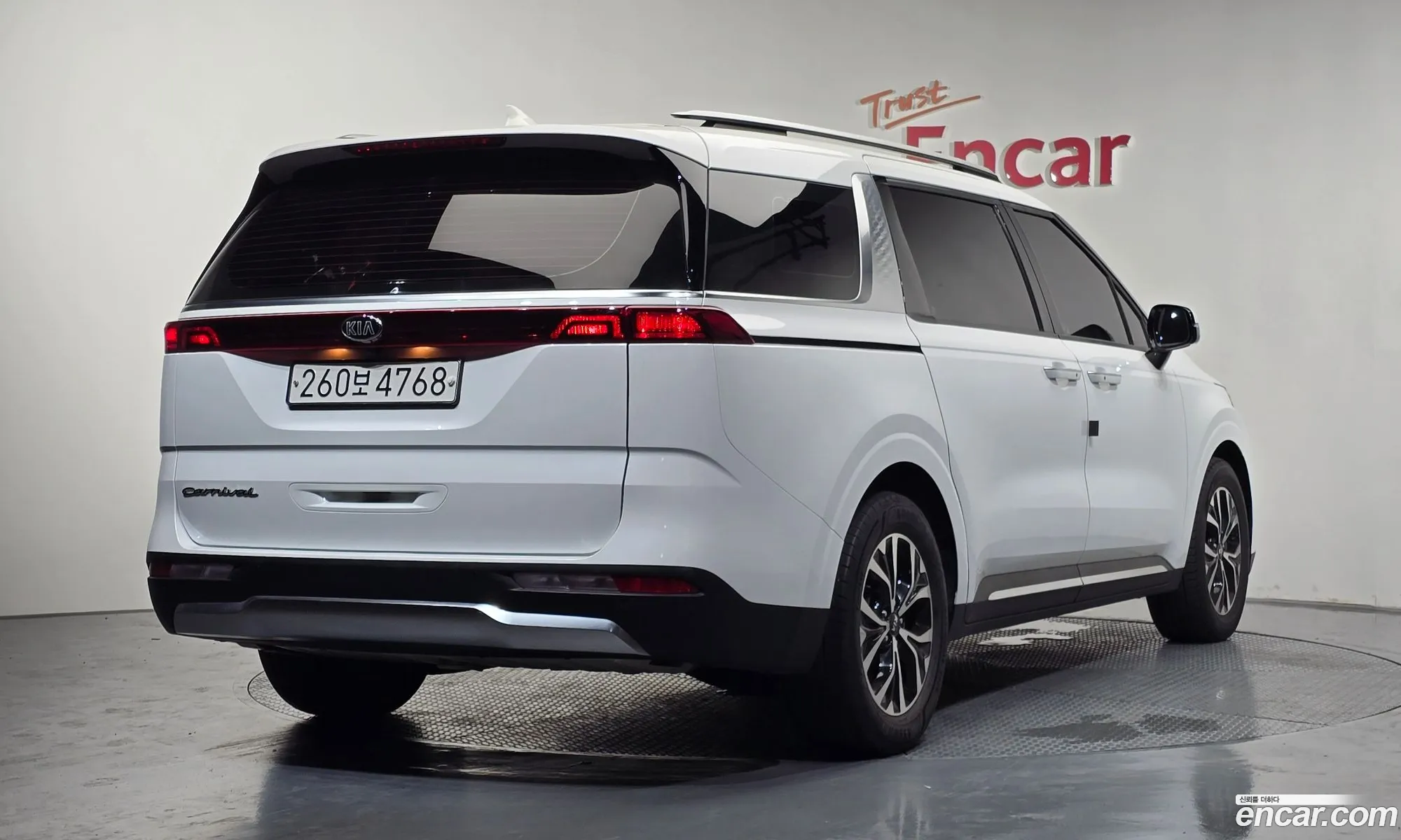 Kia Carnival 2021 KNANC81BBMS052485 — 3