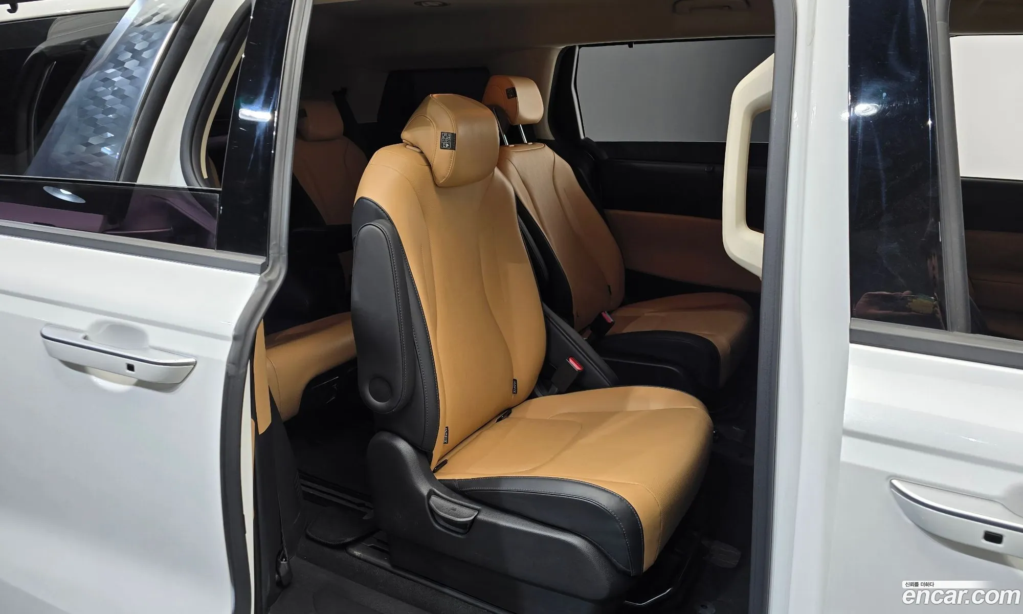 Kia Carnival 2021 KNANC81BBMS052485 — 27