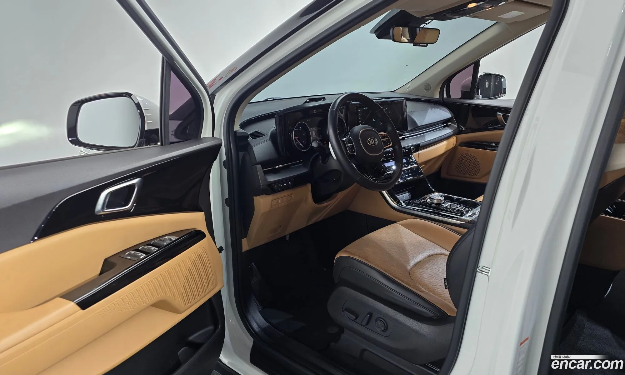 Kia Carnival 2021 KNANC81BBMS052485 — 2