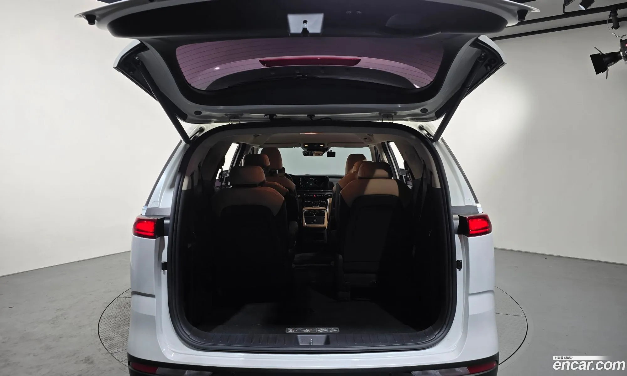 Kia Carnival 2021 KNANC81BBMS052485 — 31