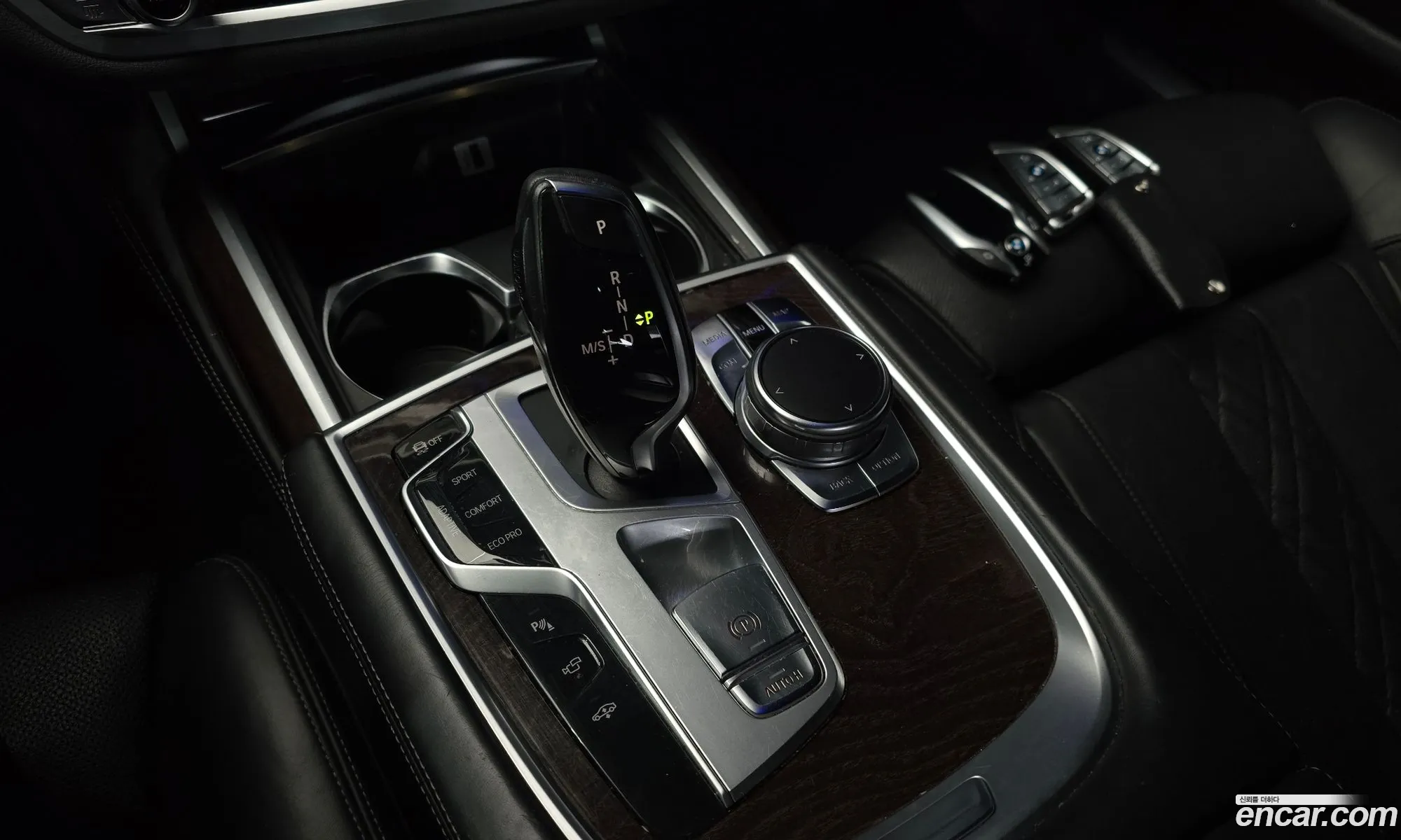 BMW 7 Series 2016 WBA7G6106GG679833 — 17