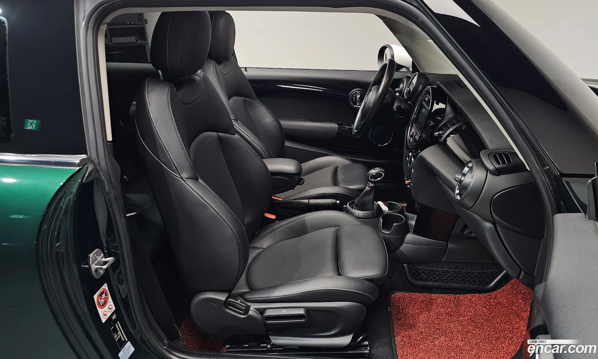 Mini Cooper 2017 WMWXP5108H2F93306 — 16