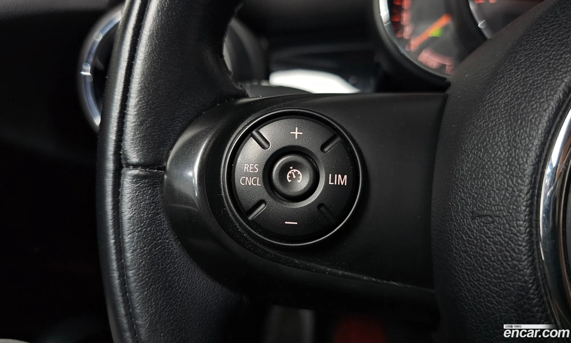 Mini Cooper 2017 WMWXP5108H2F93306 — 12