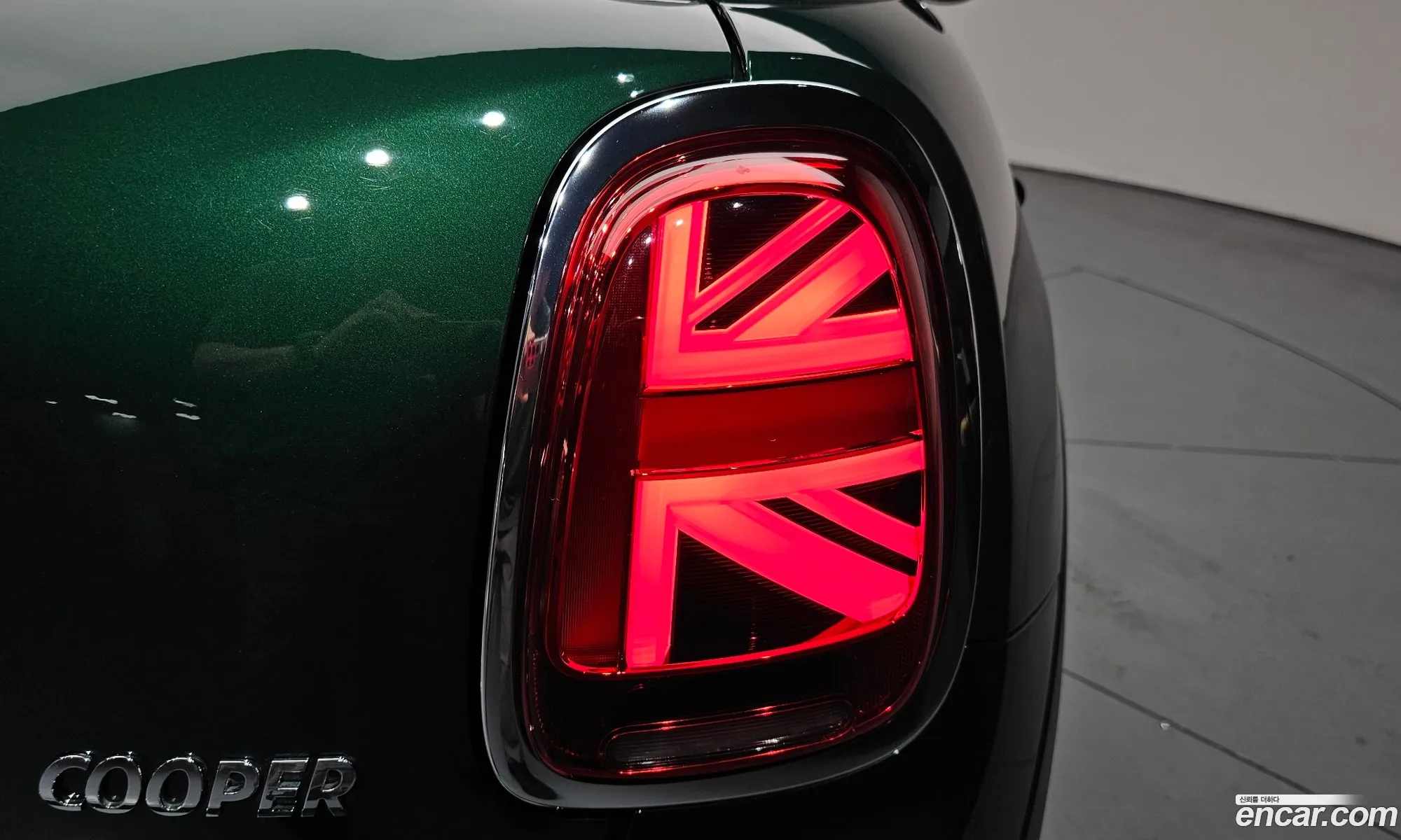 Mini Cooper 2017 WMWXP5108H2F93306 — 3