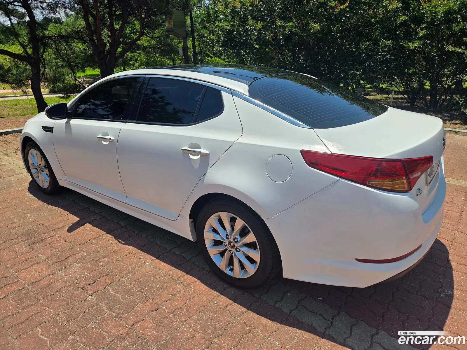 Kia K5 2010 — 10