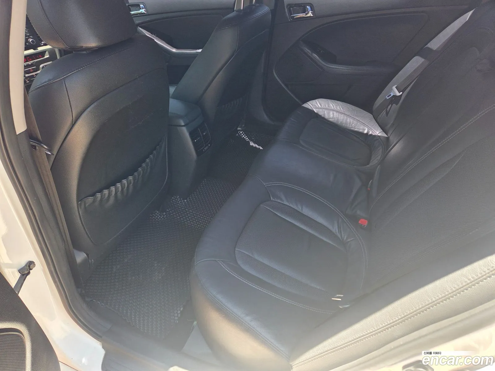 Kia K5 2010 — 13