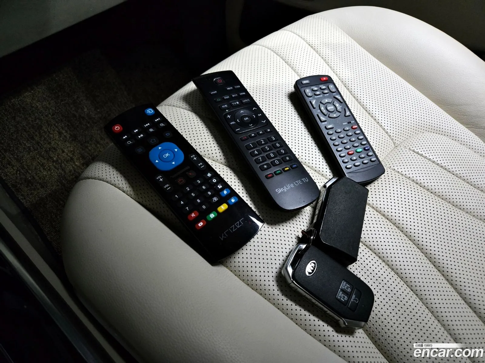 Kia Carnival 2021 KNANE813BMS098169 — 17