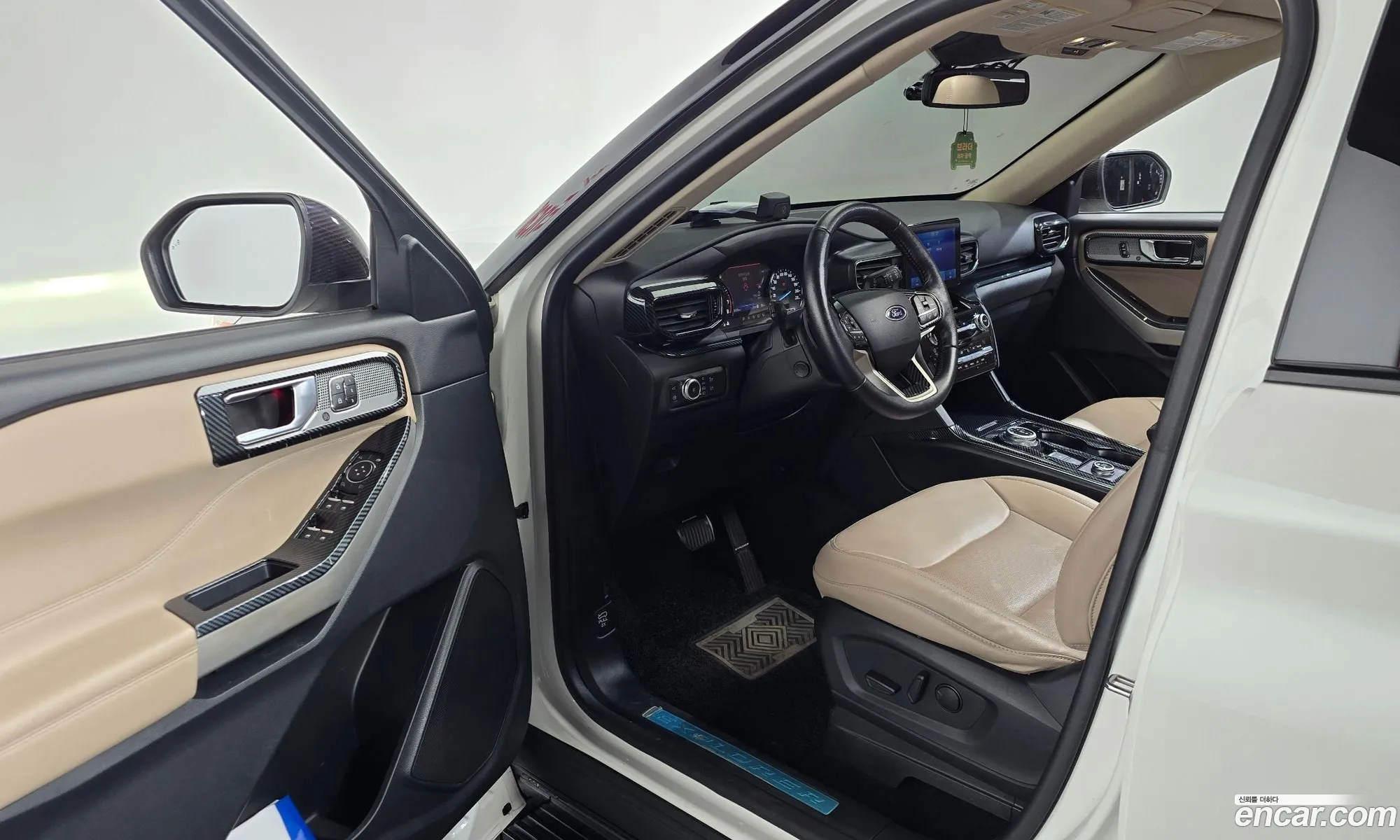 Ford Explorer 6th Gen 2021 — 19