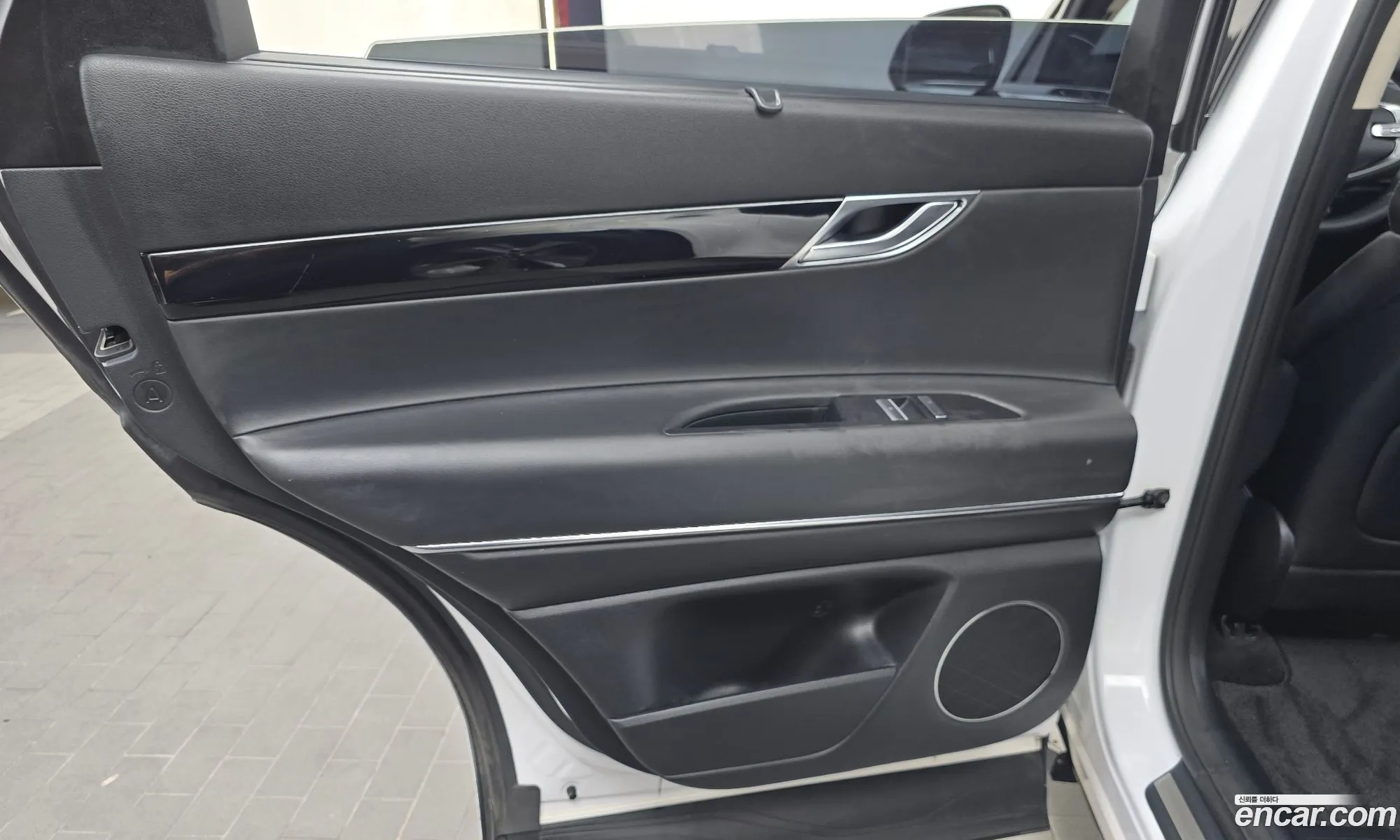 Genesis GV80 2020 KMTHA81BBLU016309 — 23