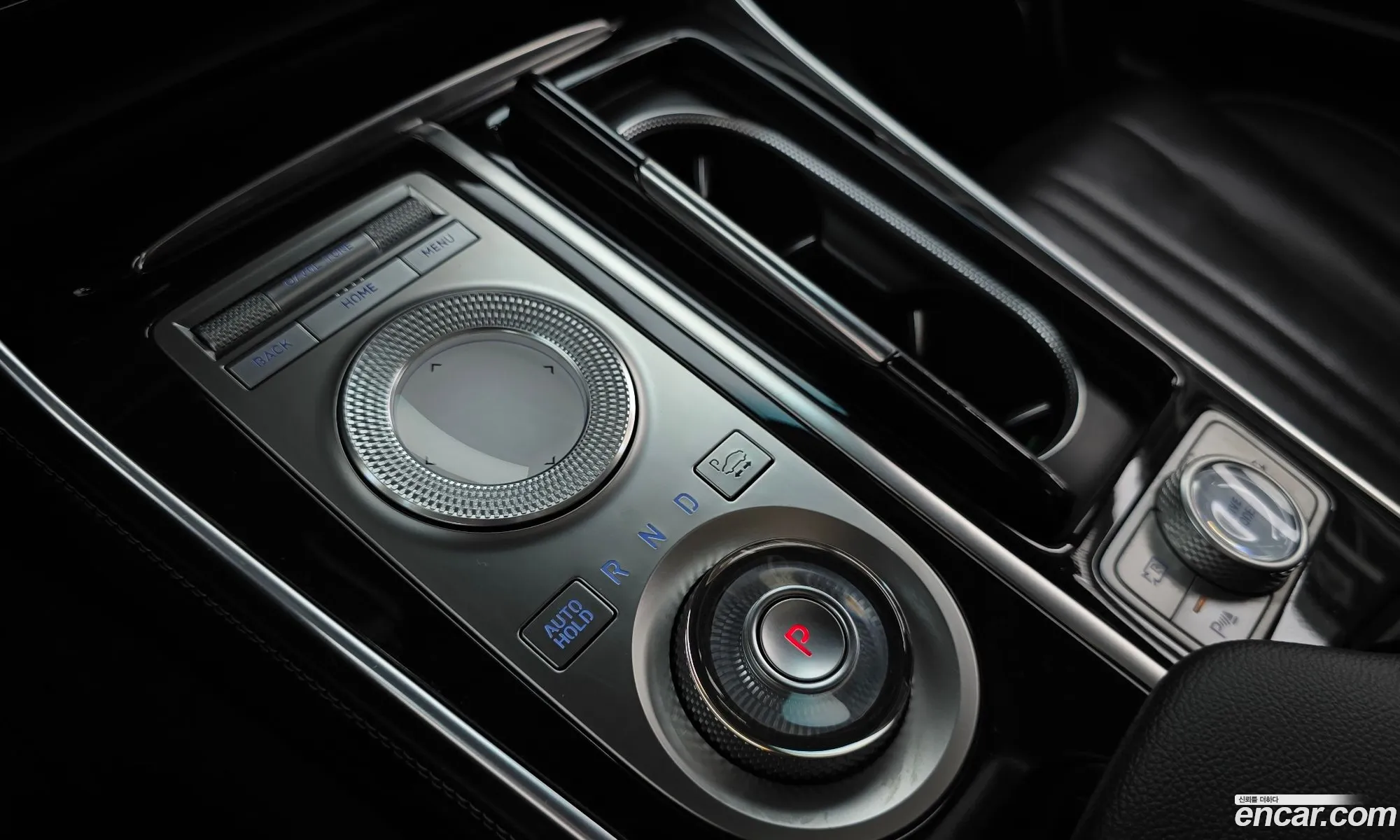 Genesis GV80 2020 KMTHA81BBLU016309 — 25