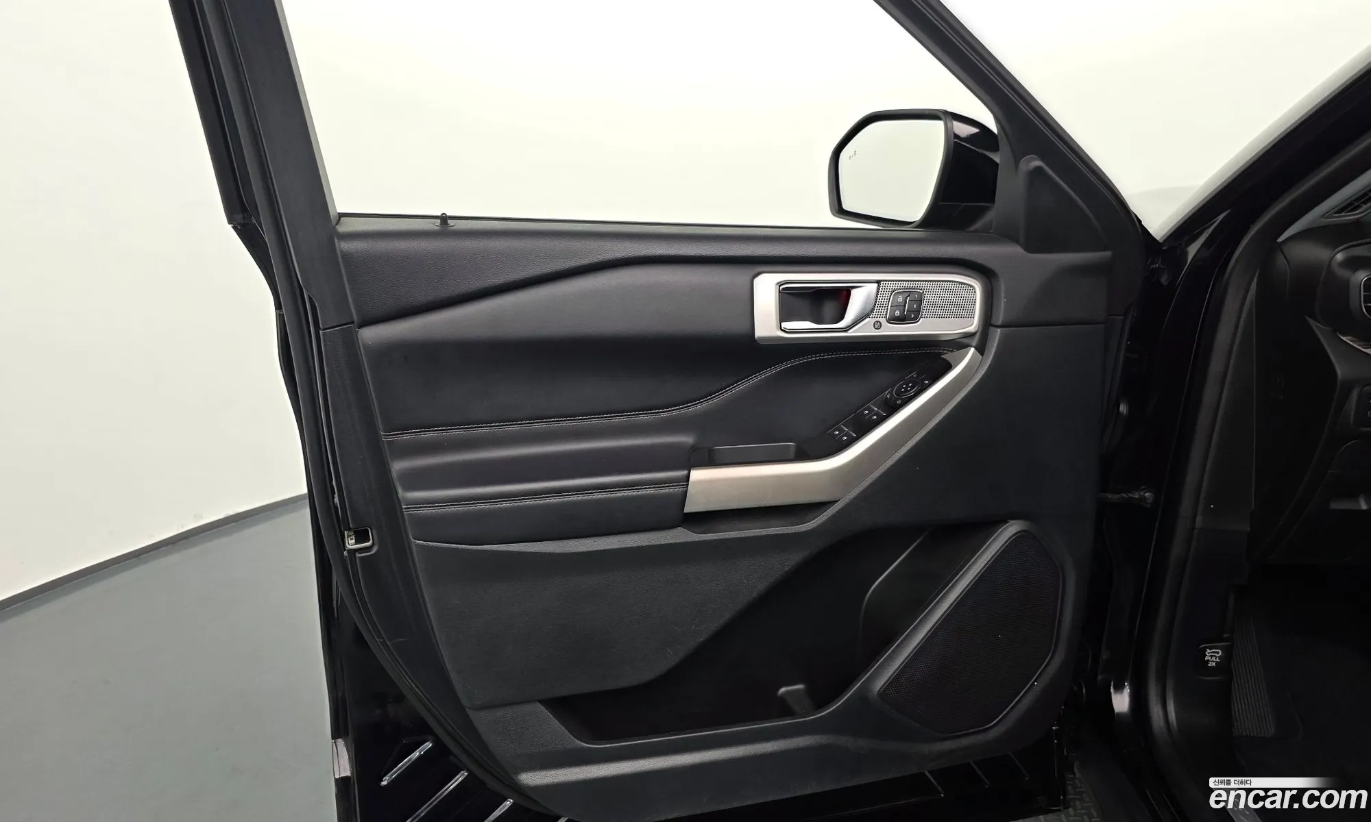 Ford Explorer 6th Gen 2022 1FM5K8FW7NNA12260 — 23