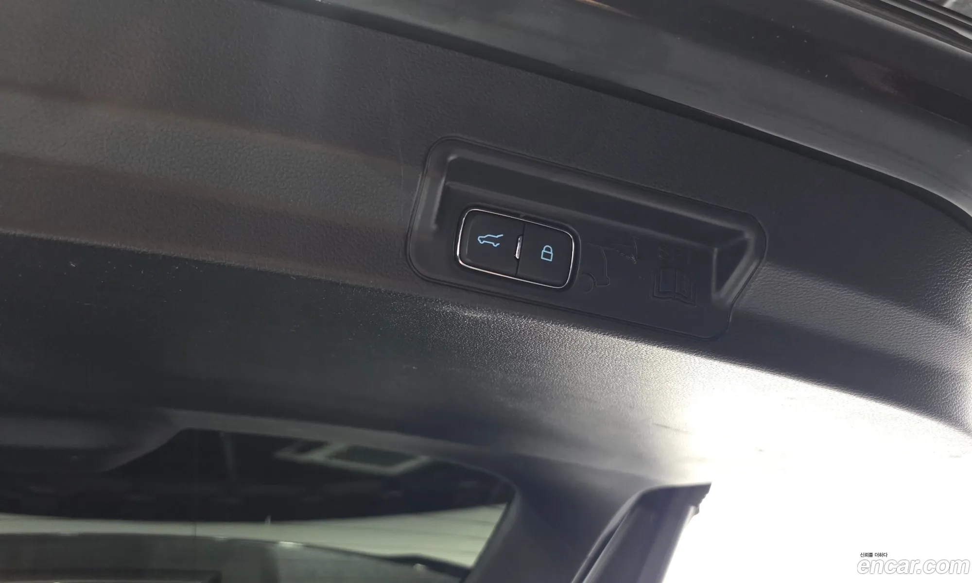 Ford Explorer 6th Gen 2022 1FM5K8FW7NNA12260 — 21