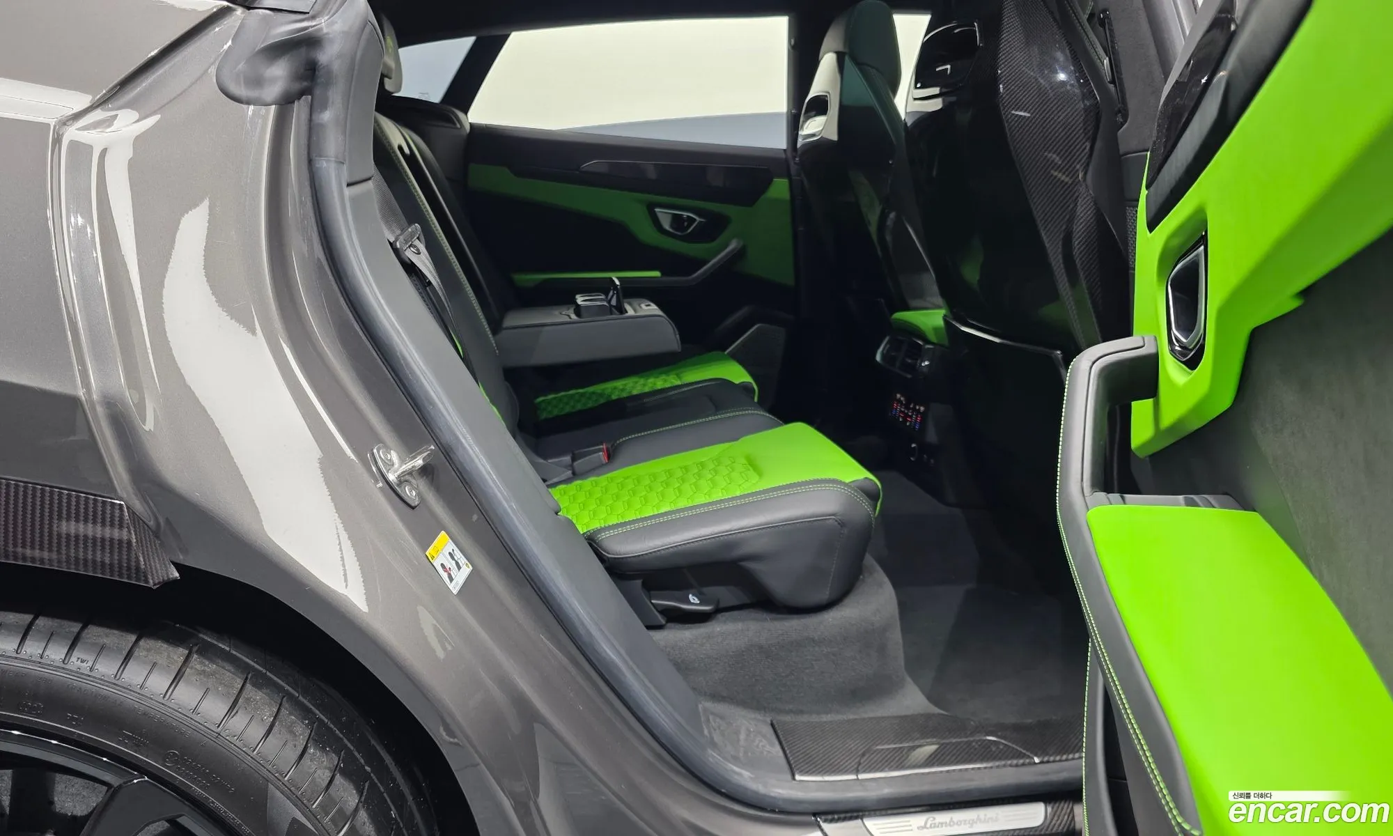 Lamborghini Urus 2022 — 15