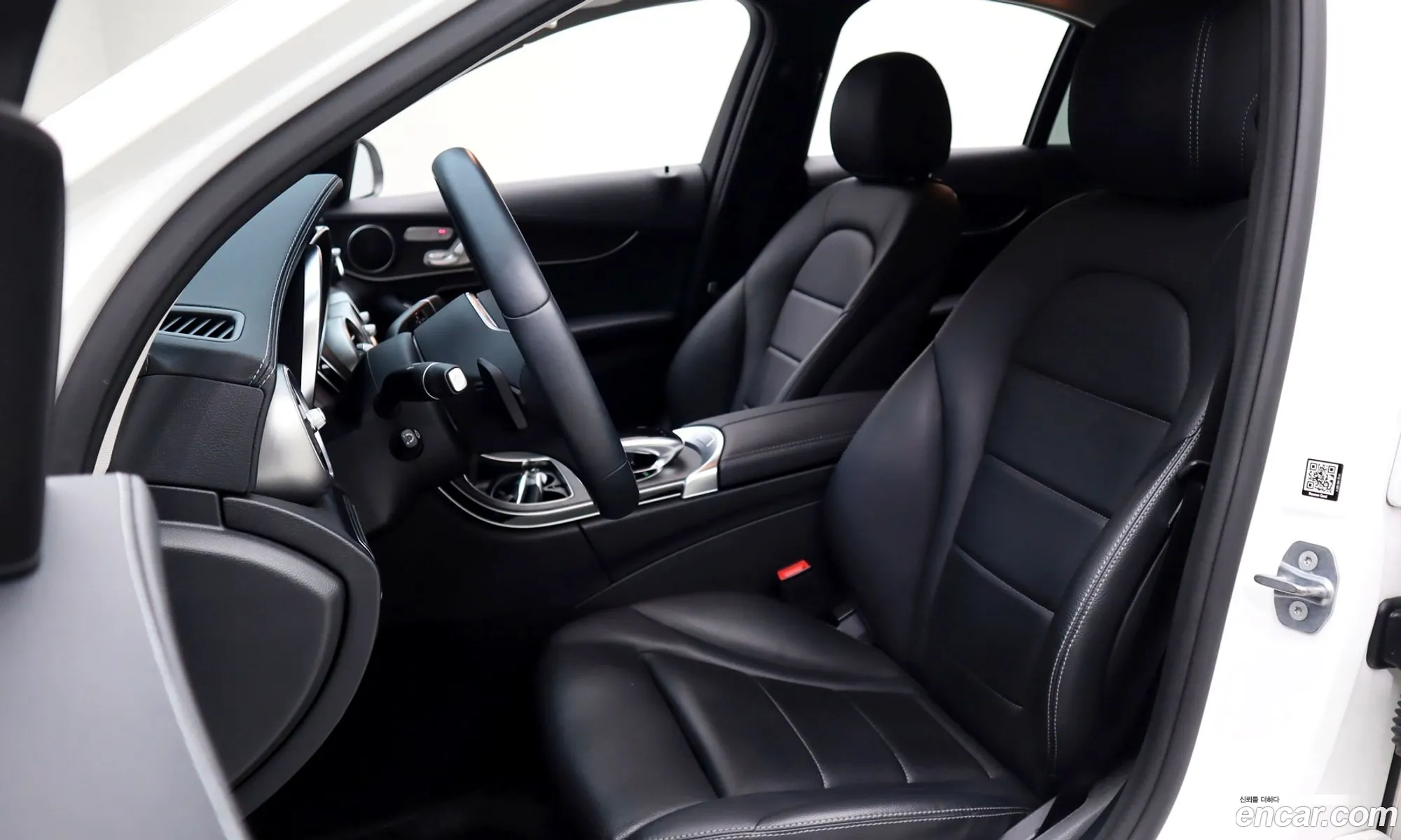 Mercedes-Benz C-Class W205 2019 — 19