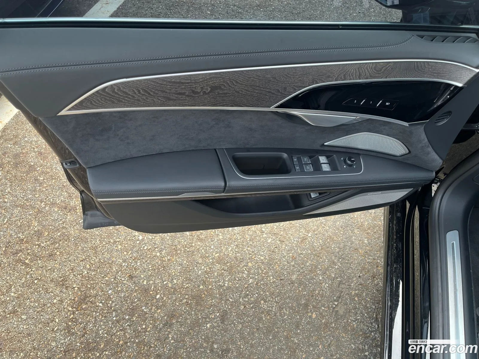 Audi A8 2023 — 14
