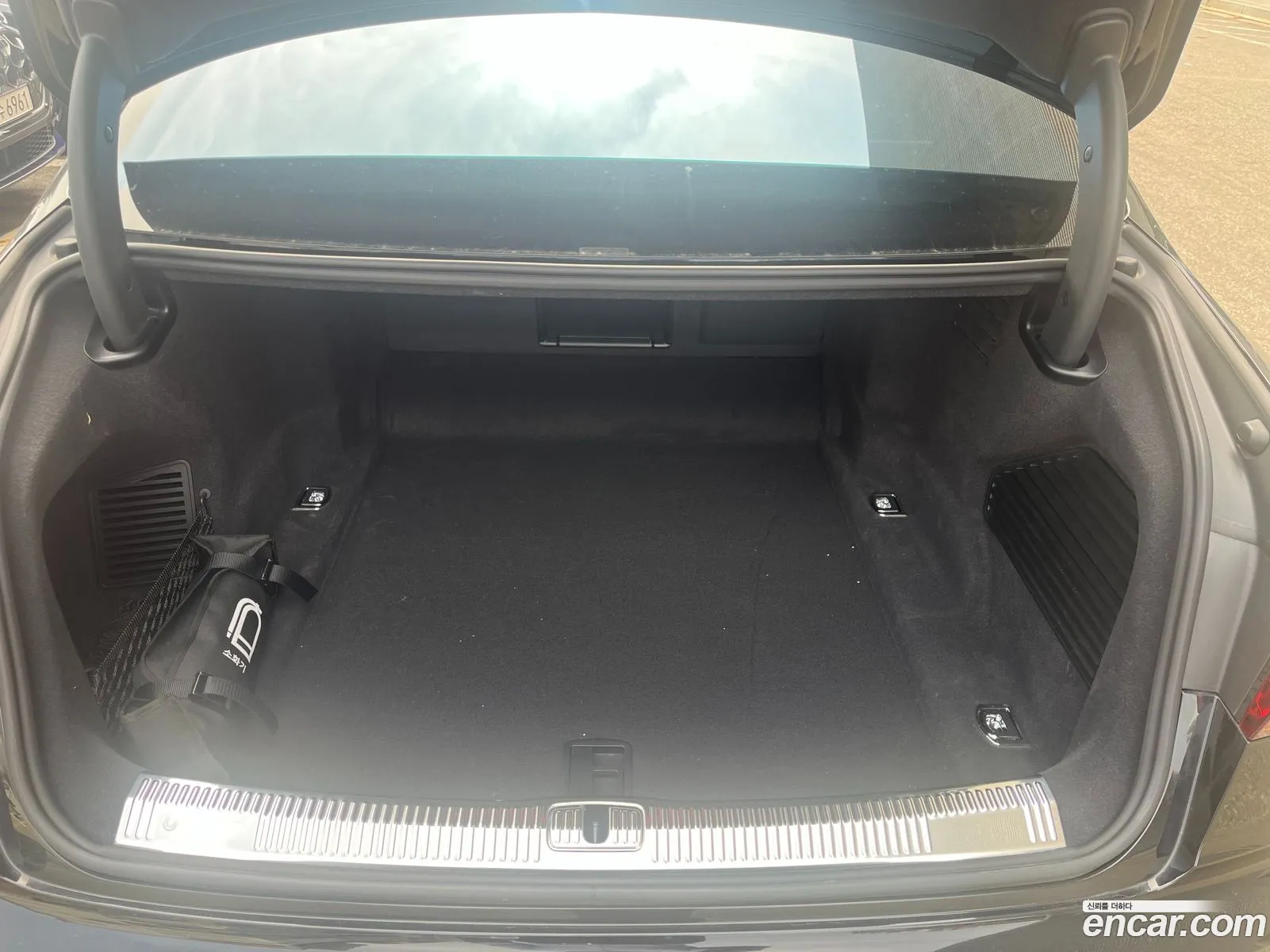 Audi A8 2023 — 13
