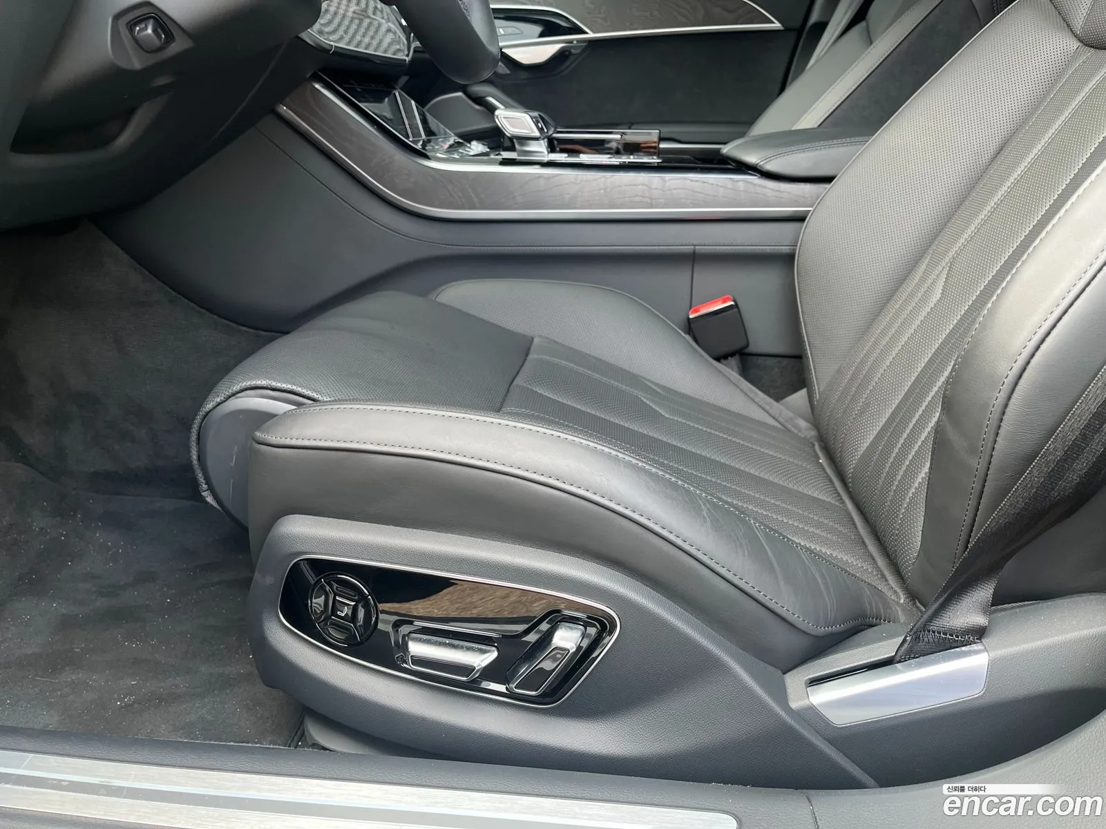 Audi A8 2023 — 6