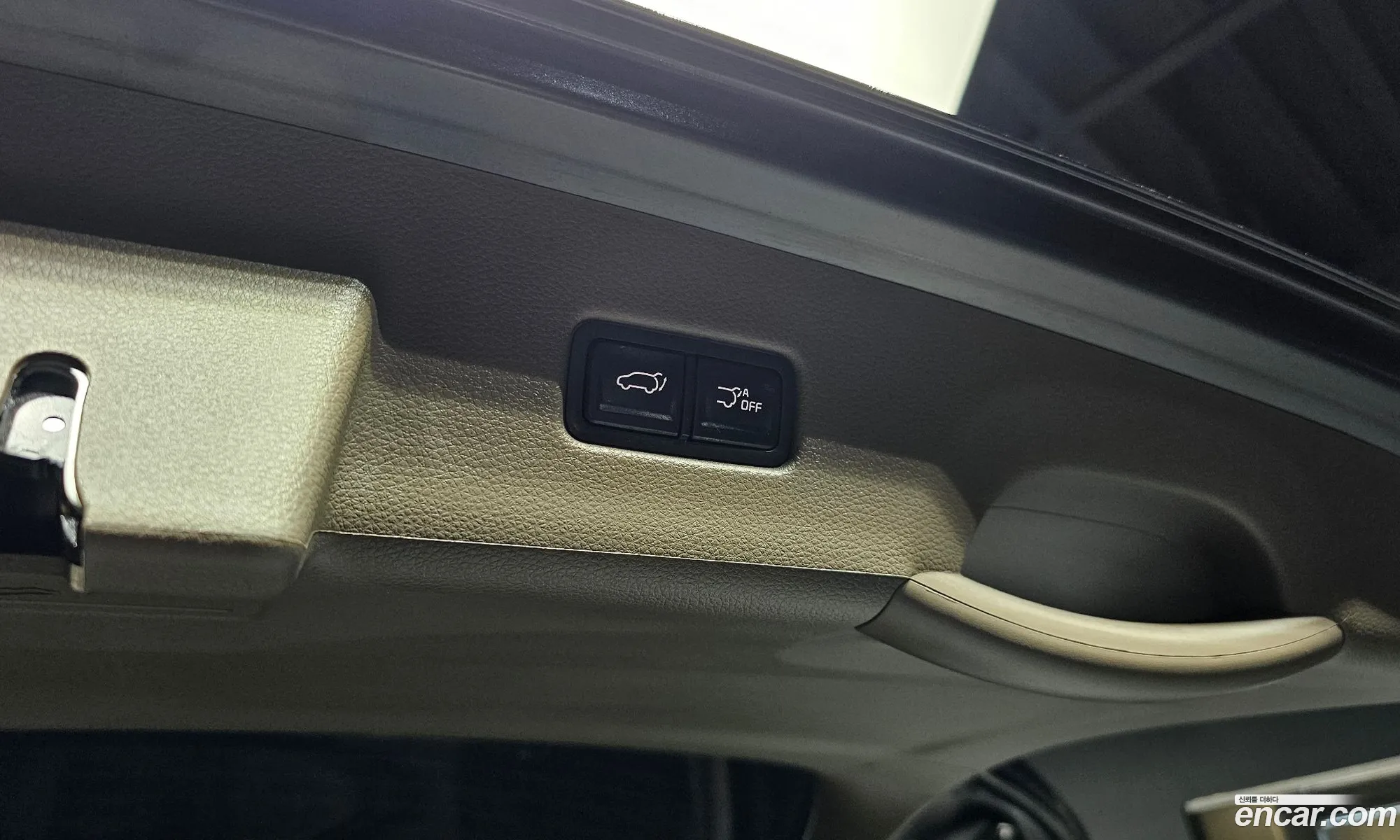 Kia Carnival 2023 KNANC81BBPS294056 — 9