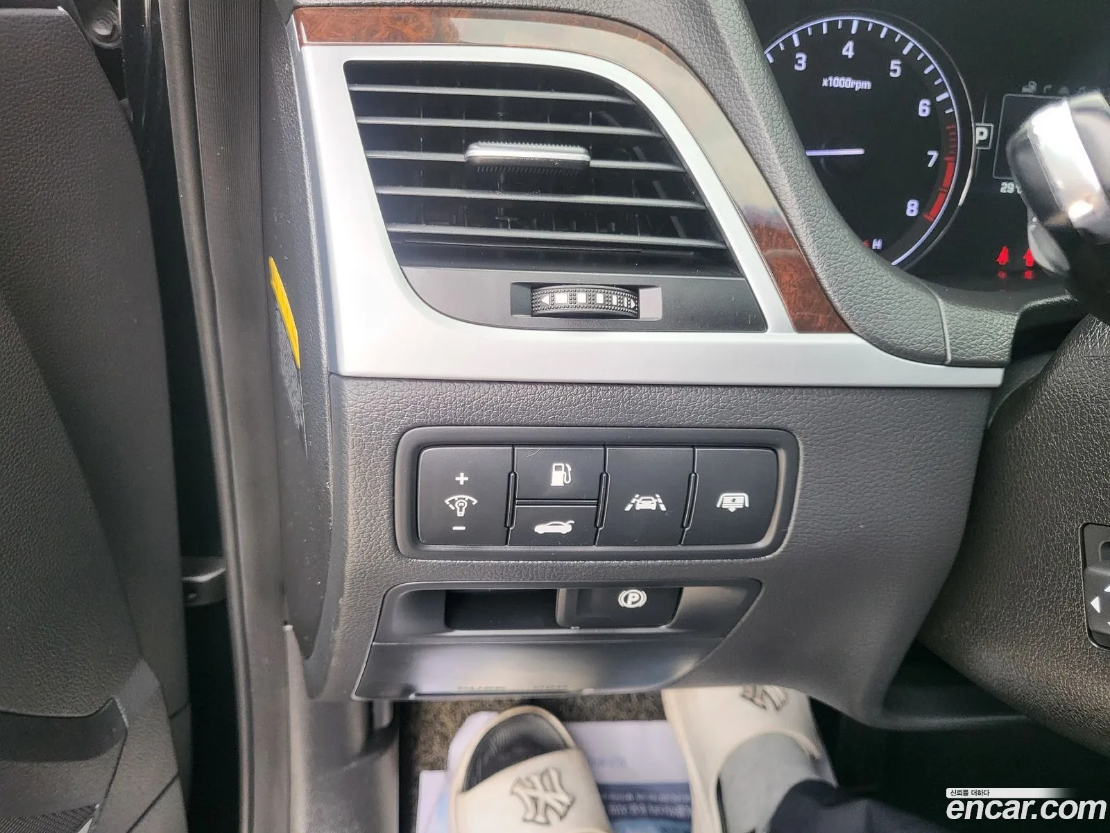 Hyundai Genesis DH 2014 — 12