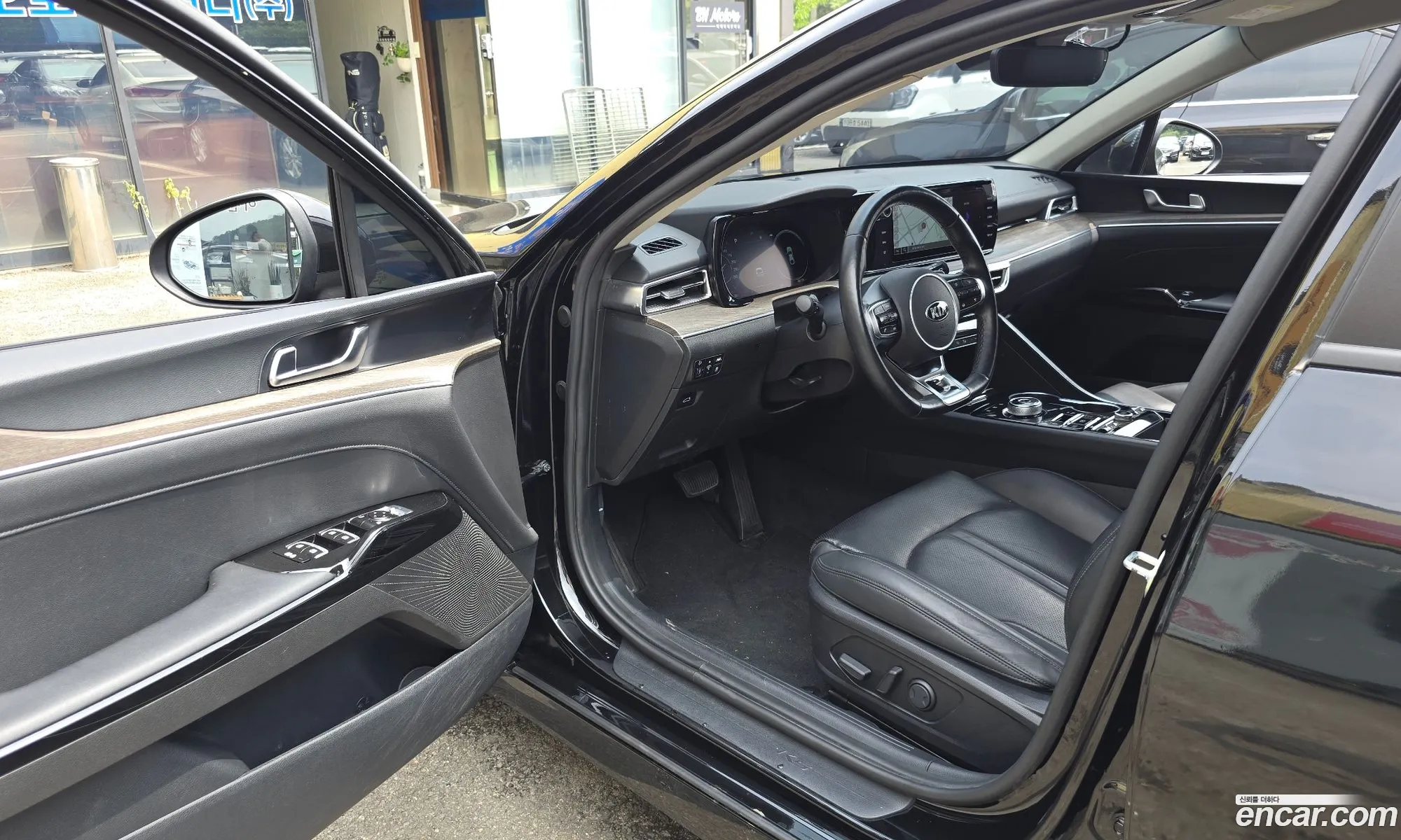 Kia K5 2021 KNAG6412BMA125491 — 9