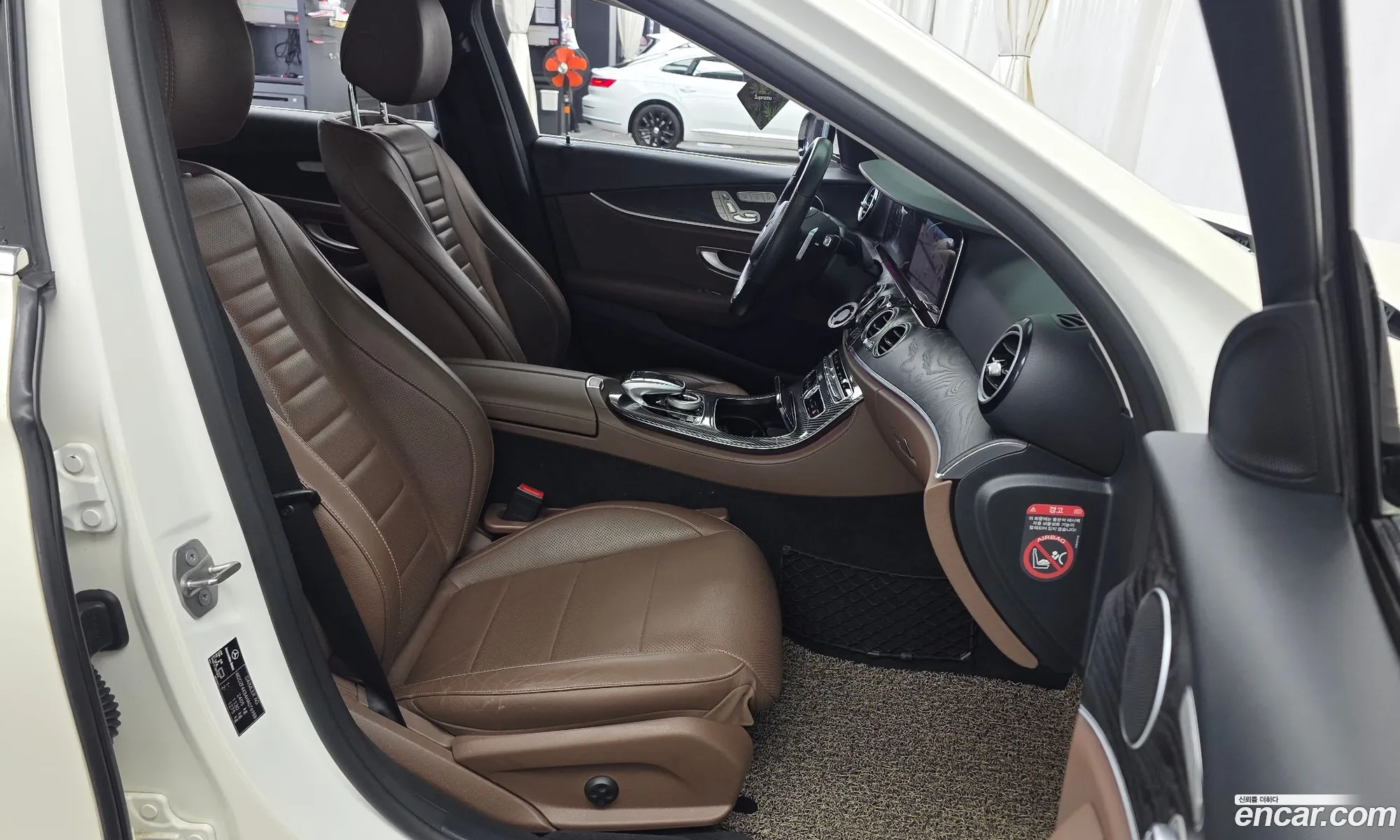 Mercedes-Benz E-Class W213 2016 WDDZF4KB4HA076988 — 20