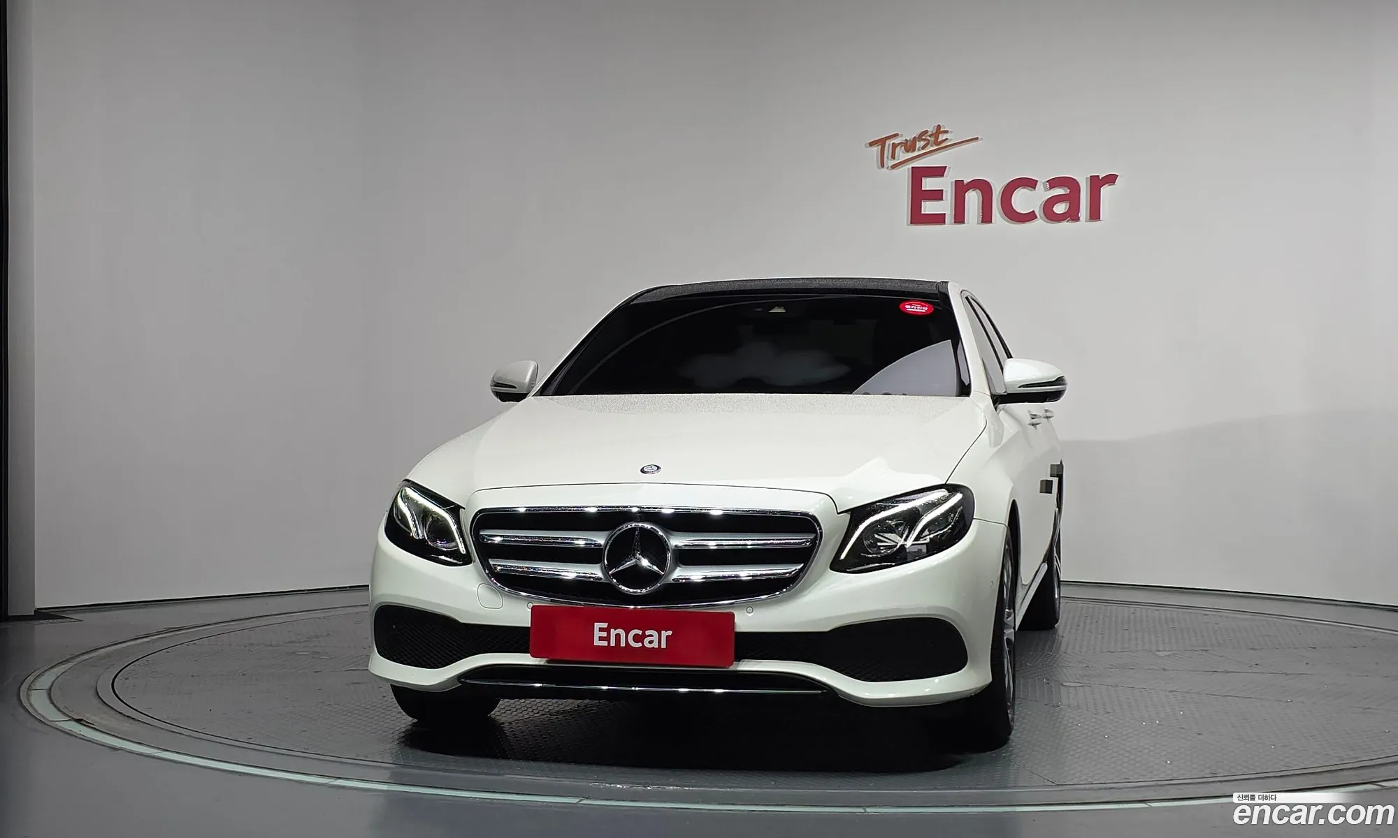 Mercedes-Benz E-Class W213 2016 WDDZF4KB4HA076988 — 2