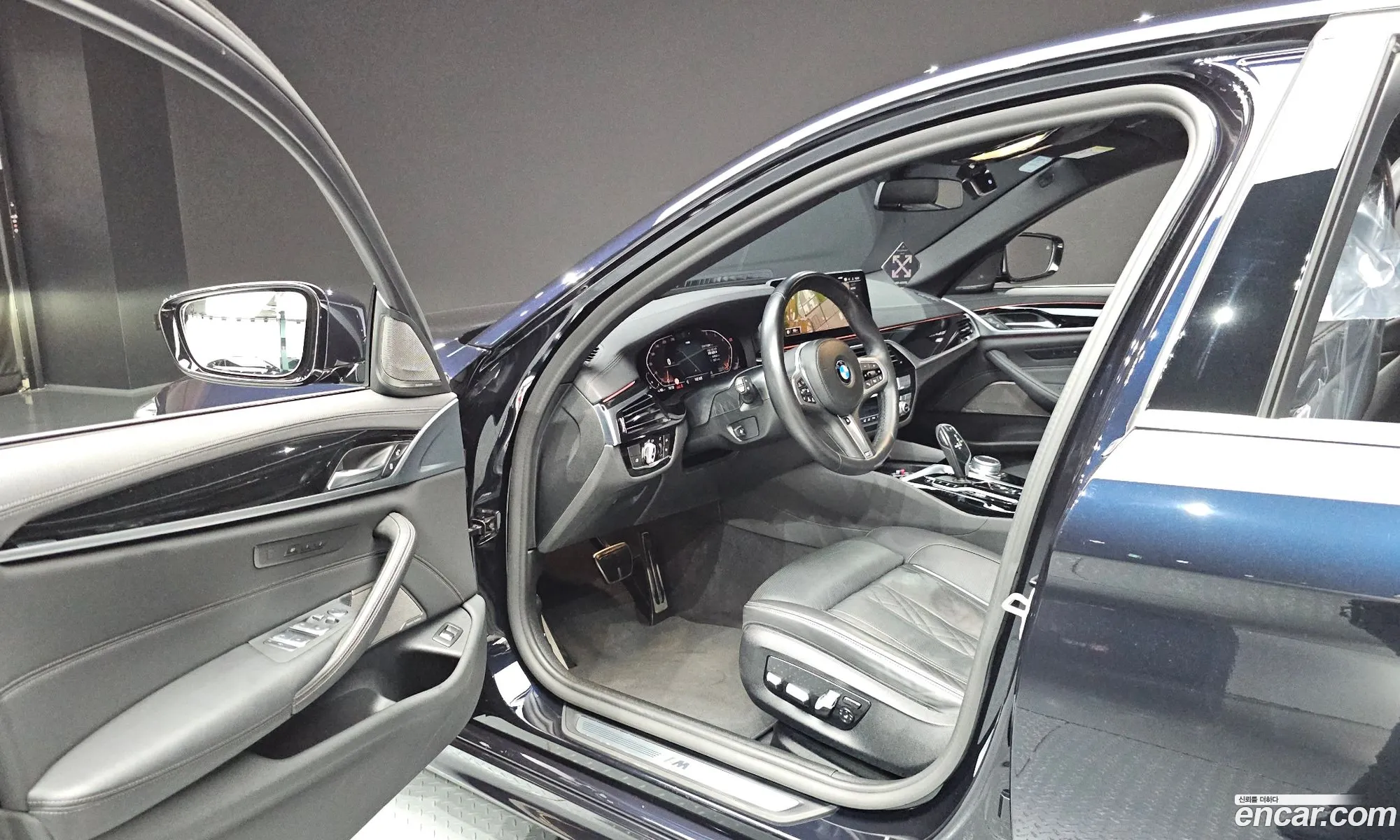 BMW 5 Series 2021 WBA71BH04MWX06352 — 6