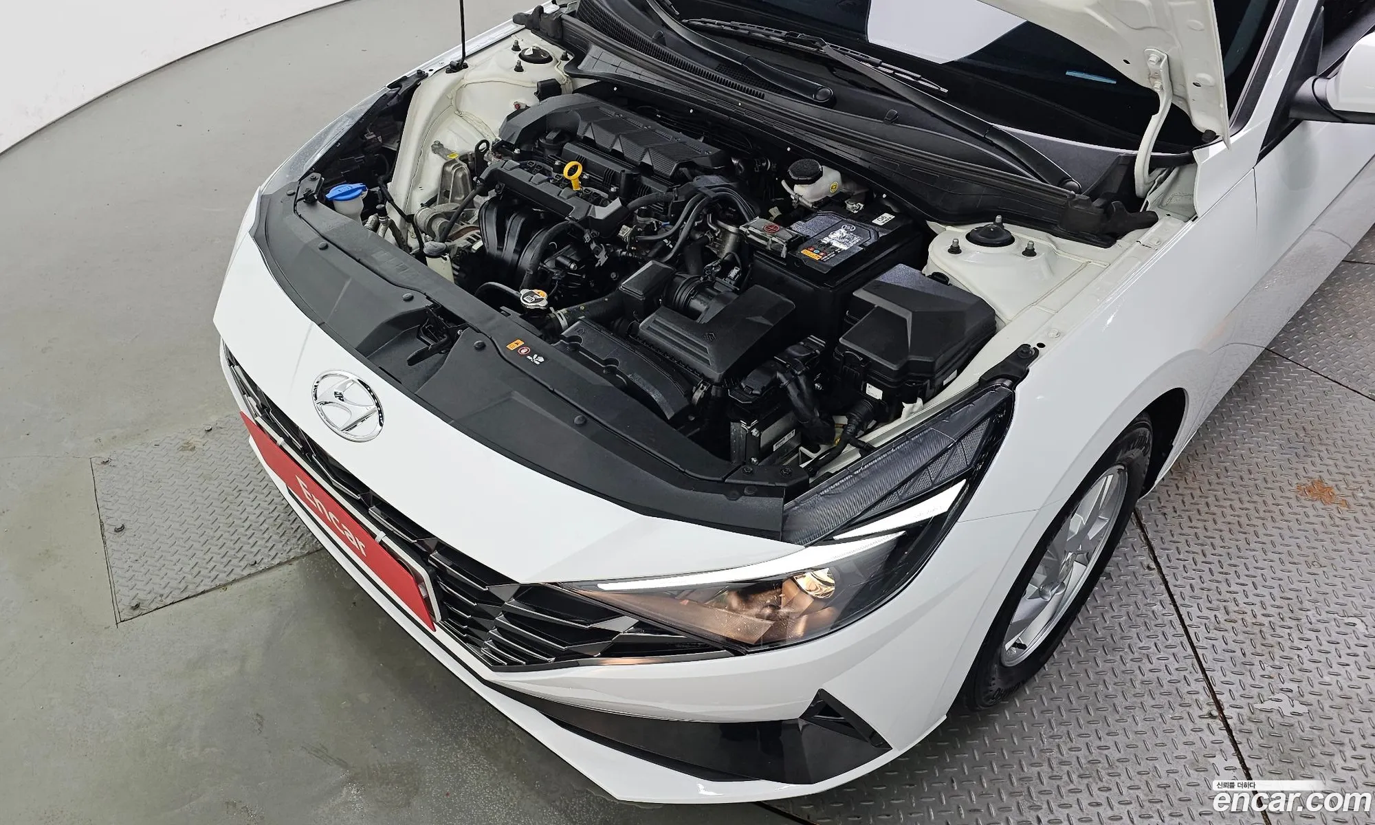 Hyundai Elantra 2021 — 17