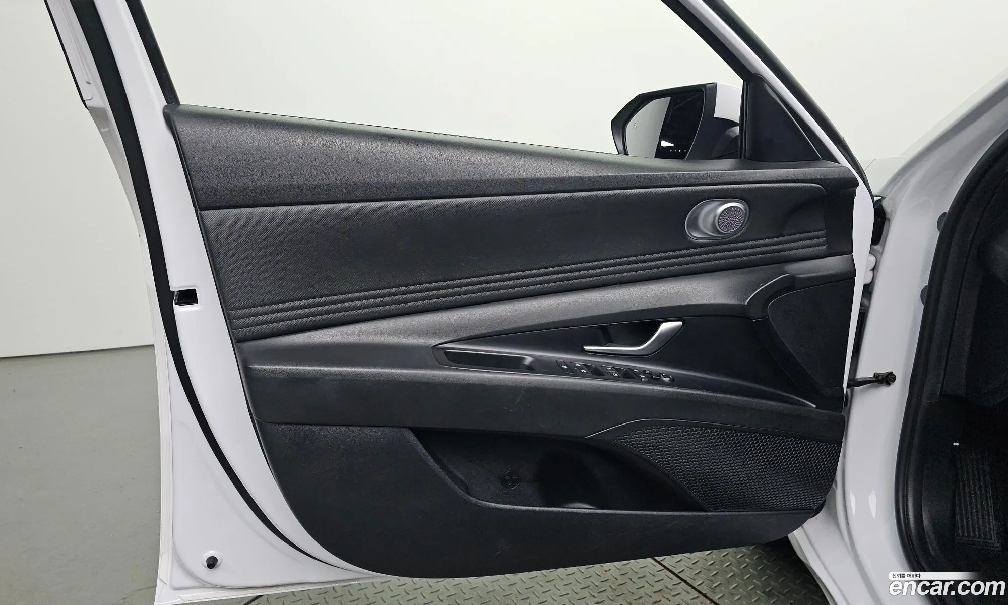 Hyundai Elantra 2021 — 27