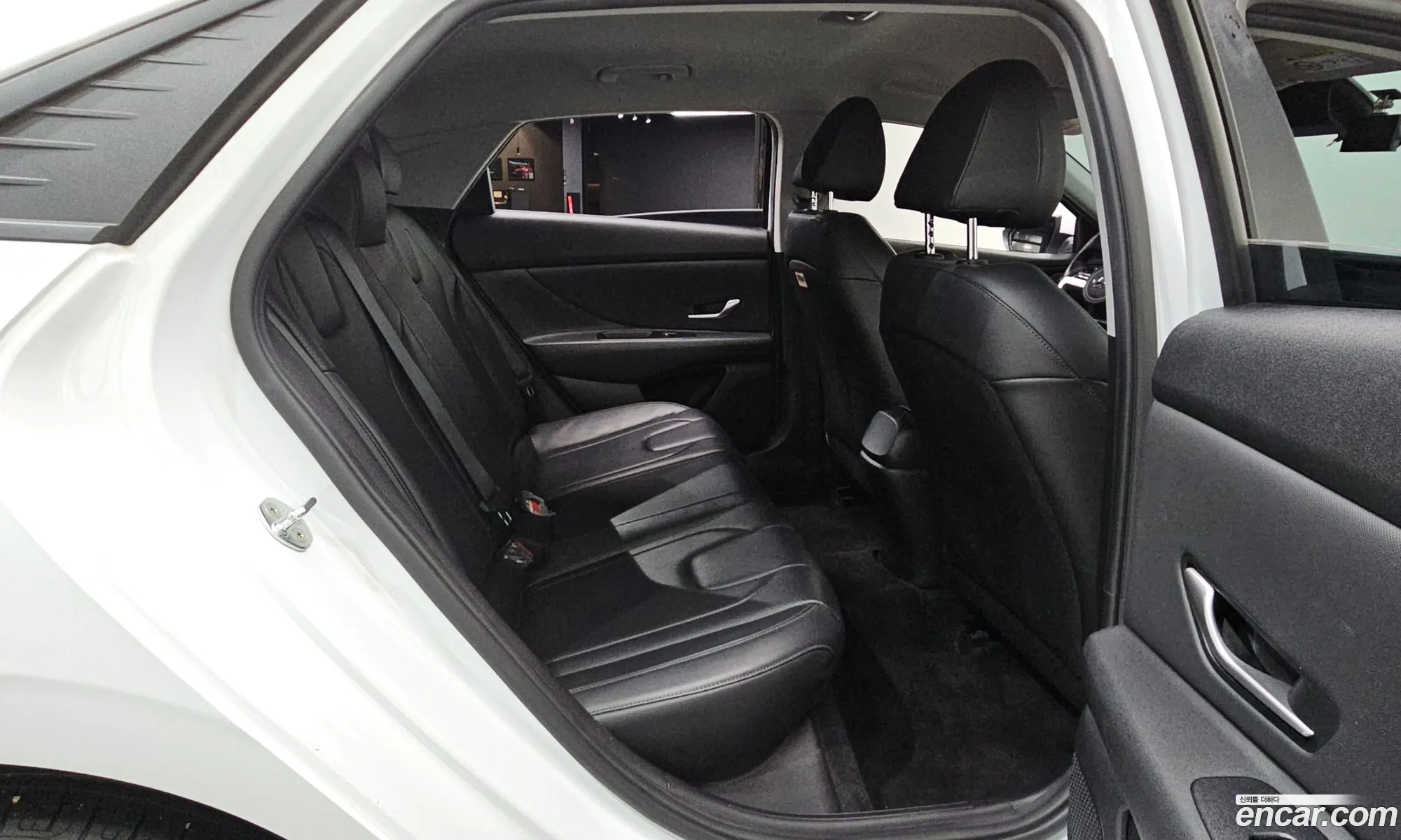 Hyundai Elantra 2021 — 14